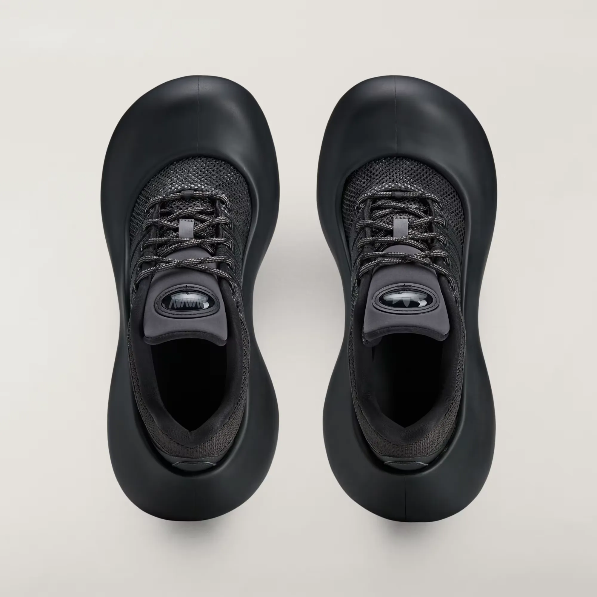 000000_Avavav-x-adidas-Megaride-Moonrubber-WMNS_CORE-BLACK_JR4371_img1