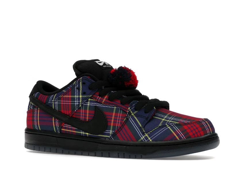 Nardwuar x Nike SB Dunk Low 