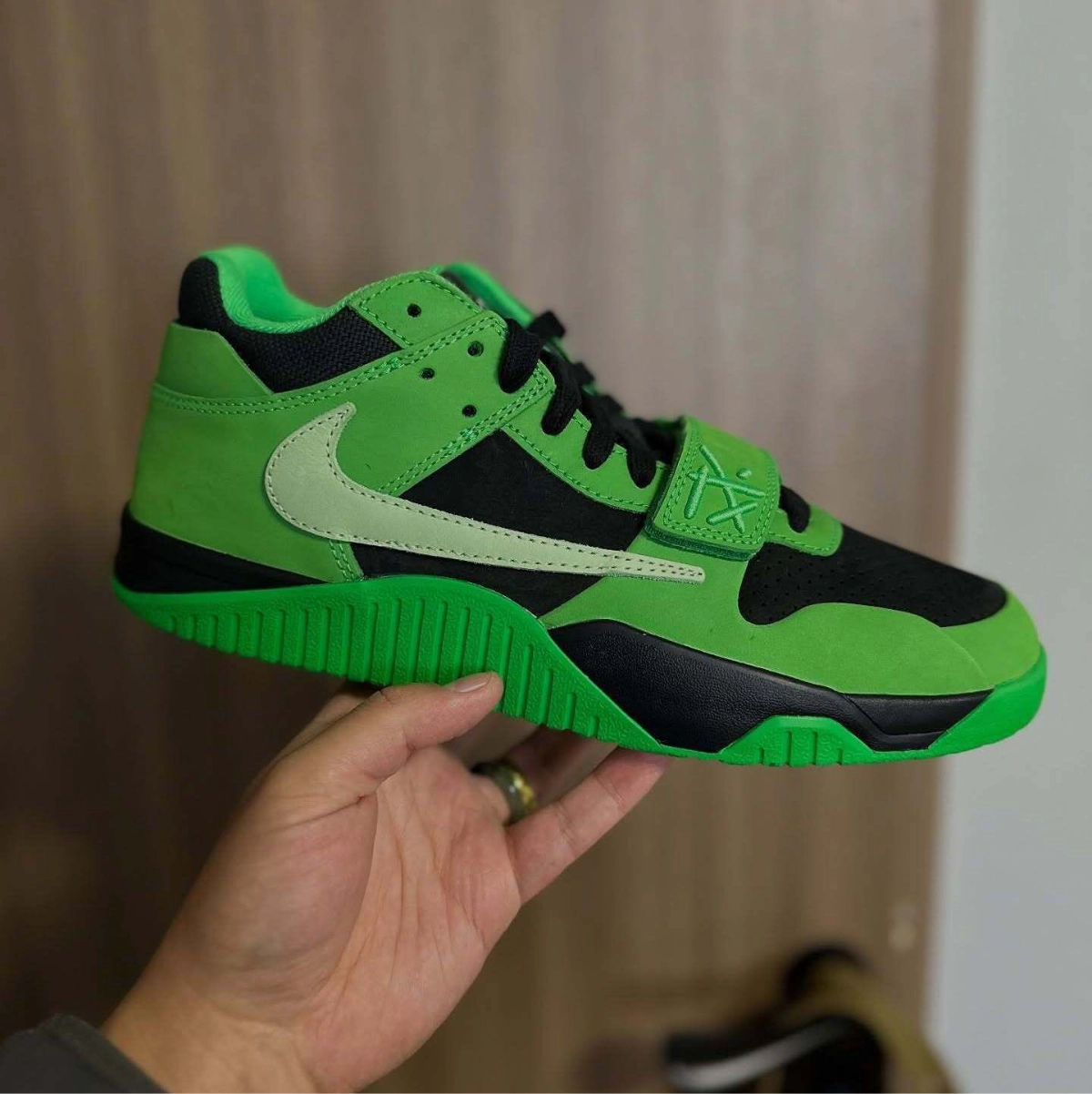 Travis Scott x Jordan Jumpman Jack GREEN SPARK