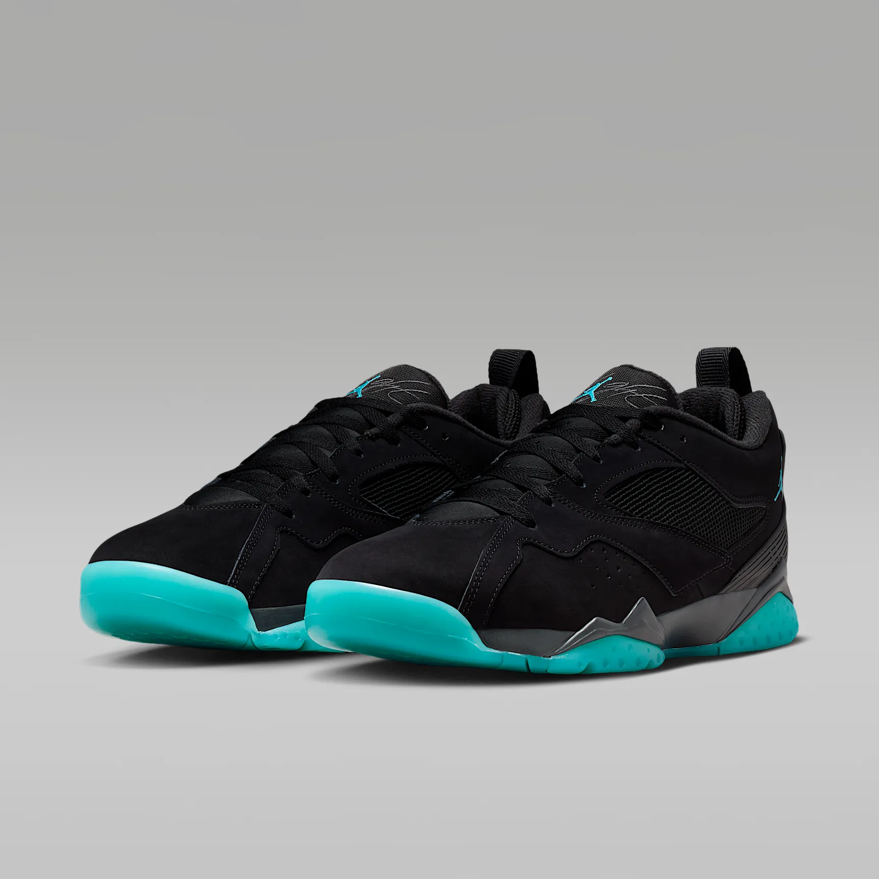 36CECF_Air-Jordan-MVP-92_BLACK-GAMMA-BLUE_HQ3950-004_img4