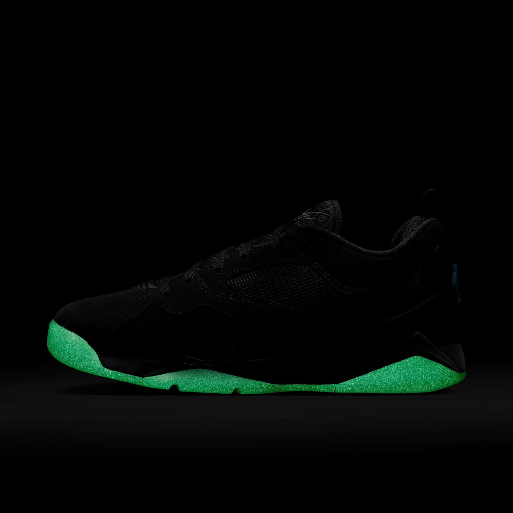 36CECF_Air-Jordan-MVP-92_BLACK-GAMMA-BLUE_HQ3950-004_img8