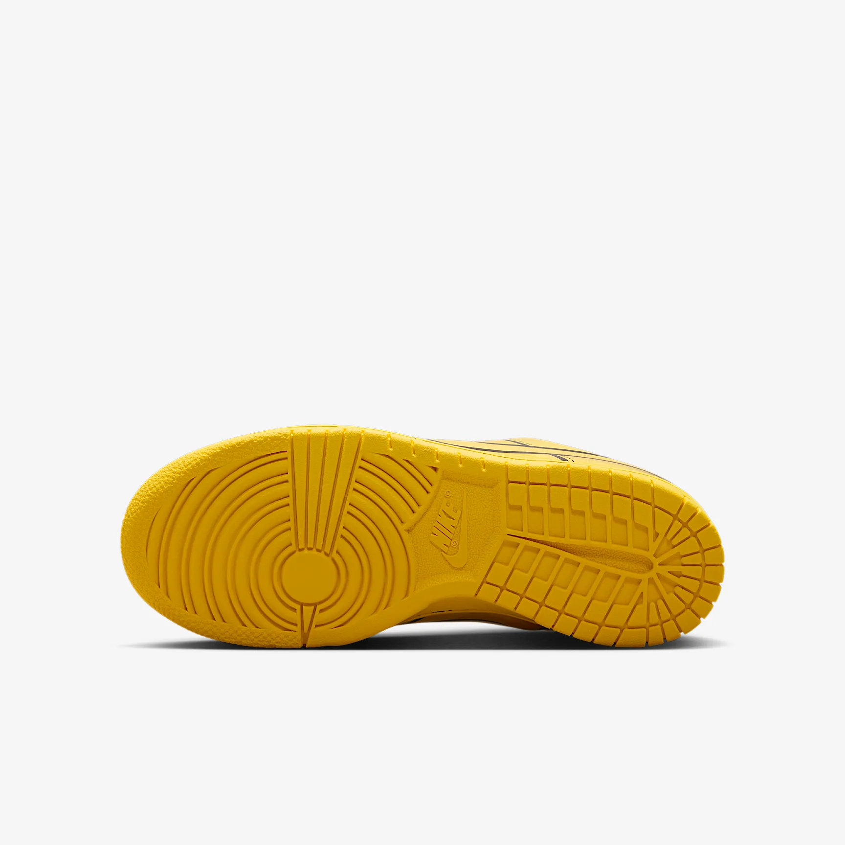 D1A102_LEGO-x-Nike-Dunk-Low-GS_TOUR-YELLOW_IF2117-700_img1