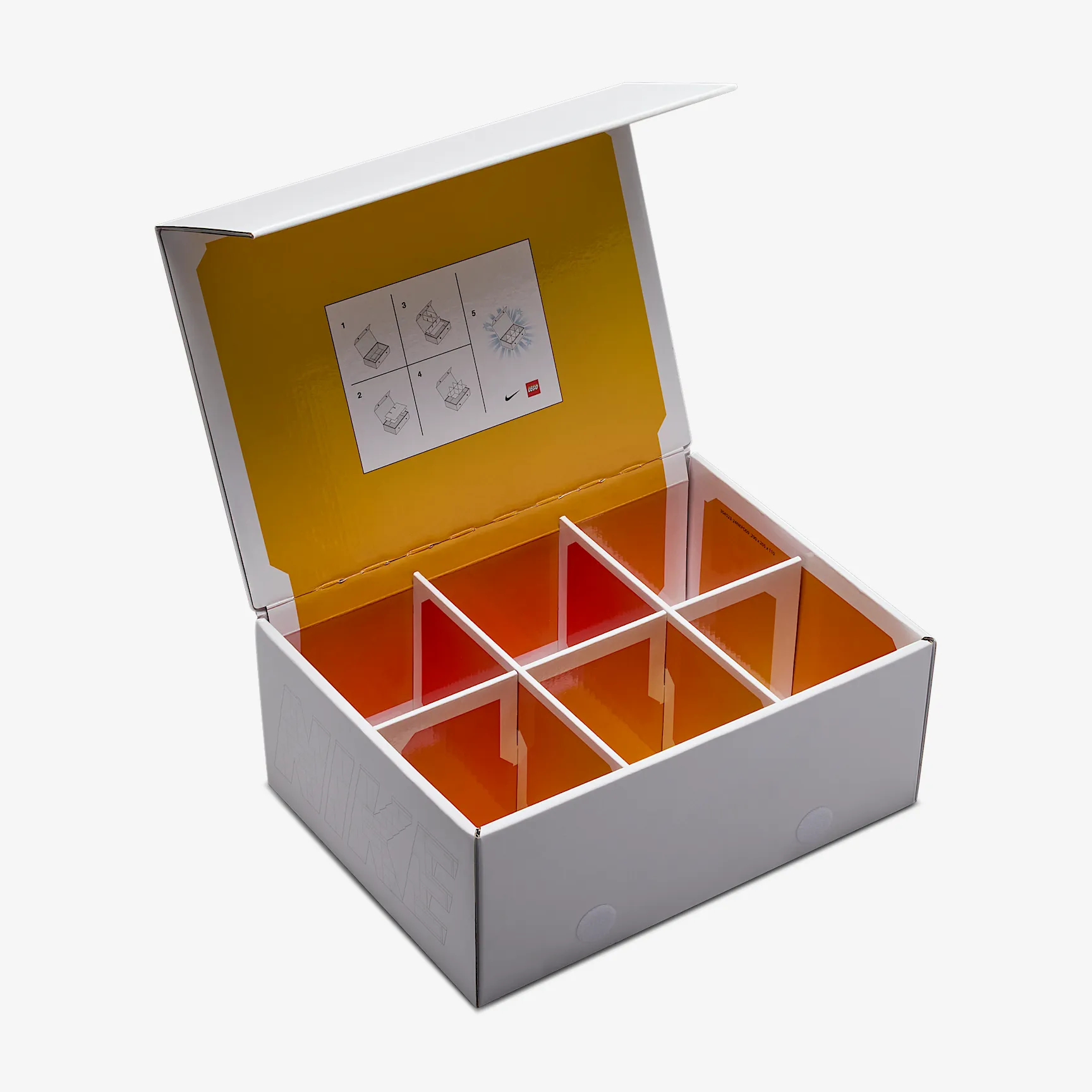 D1A102_LEGO-x-Nike-Dunk-Low-GS_TOUR-YELLOW_IF2117-700_img11