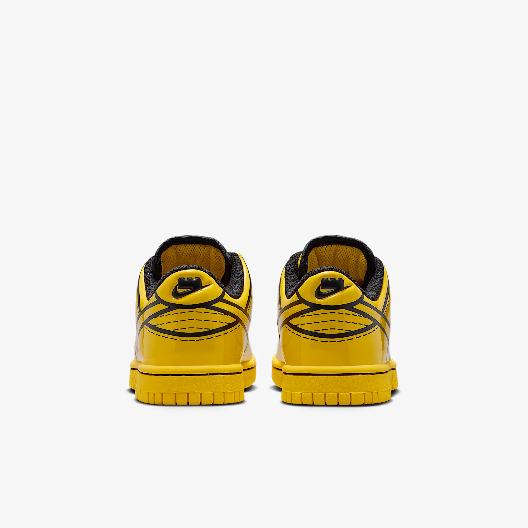 D1A102_LEGO-x-Nike-Dunk-Low-GS_TOUR-YELLOW_IF2117-700_img5
