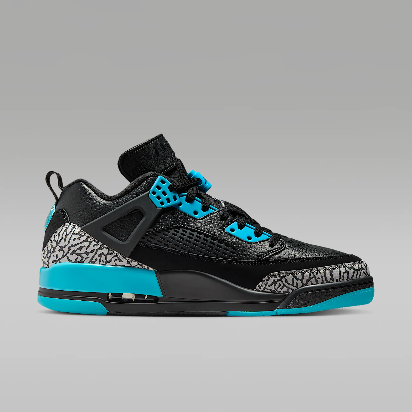03AAB9_Jordan-Spizike-Low_BLACK-GAMMA-BLUE_FQ1759-005_img2