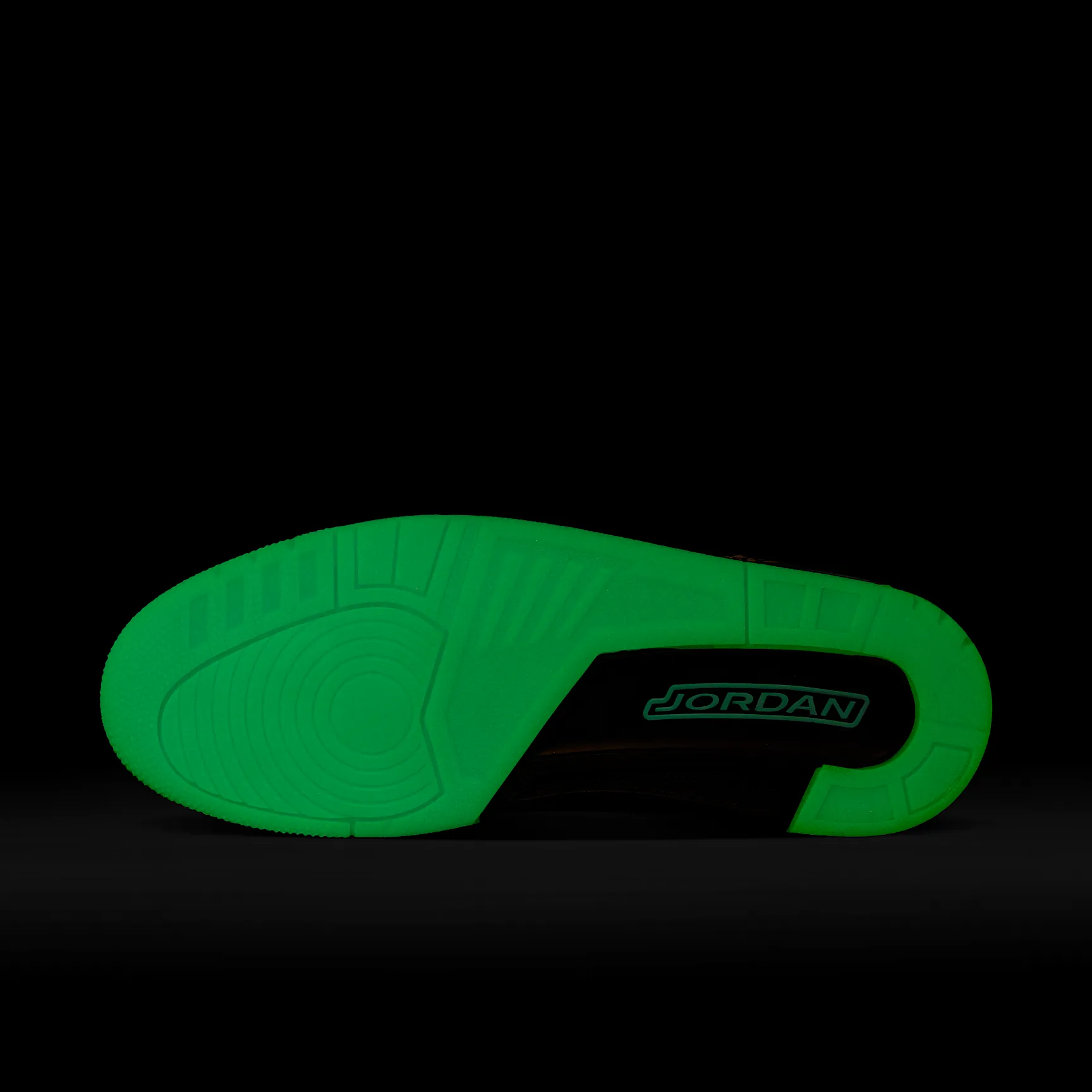 03AAB9_Jordan-Spizike-Low_BLACK-GAMMA-BLUE_FQ1759-005_img9