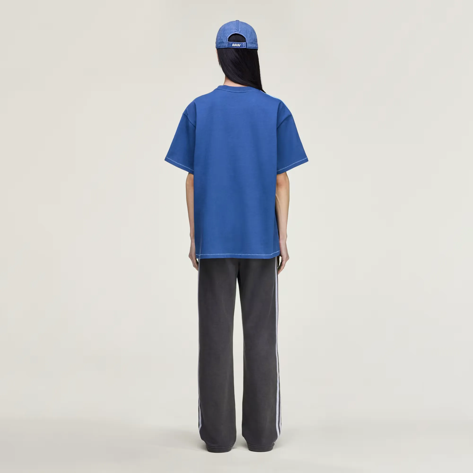 2C5092_AVAVAV-x-adidas-T-Shirt_NIGHT-MARINE_KD1478_img4