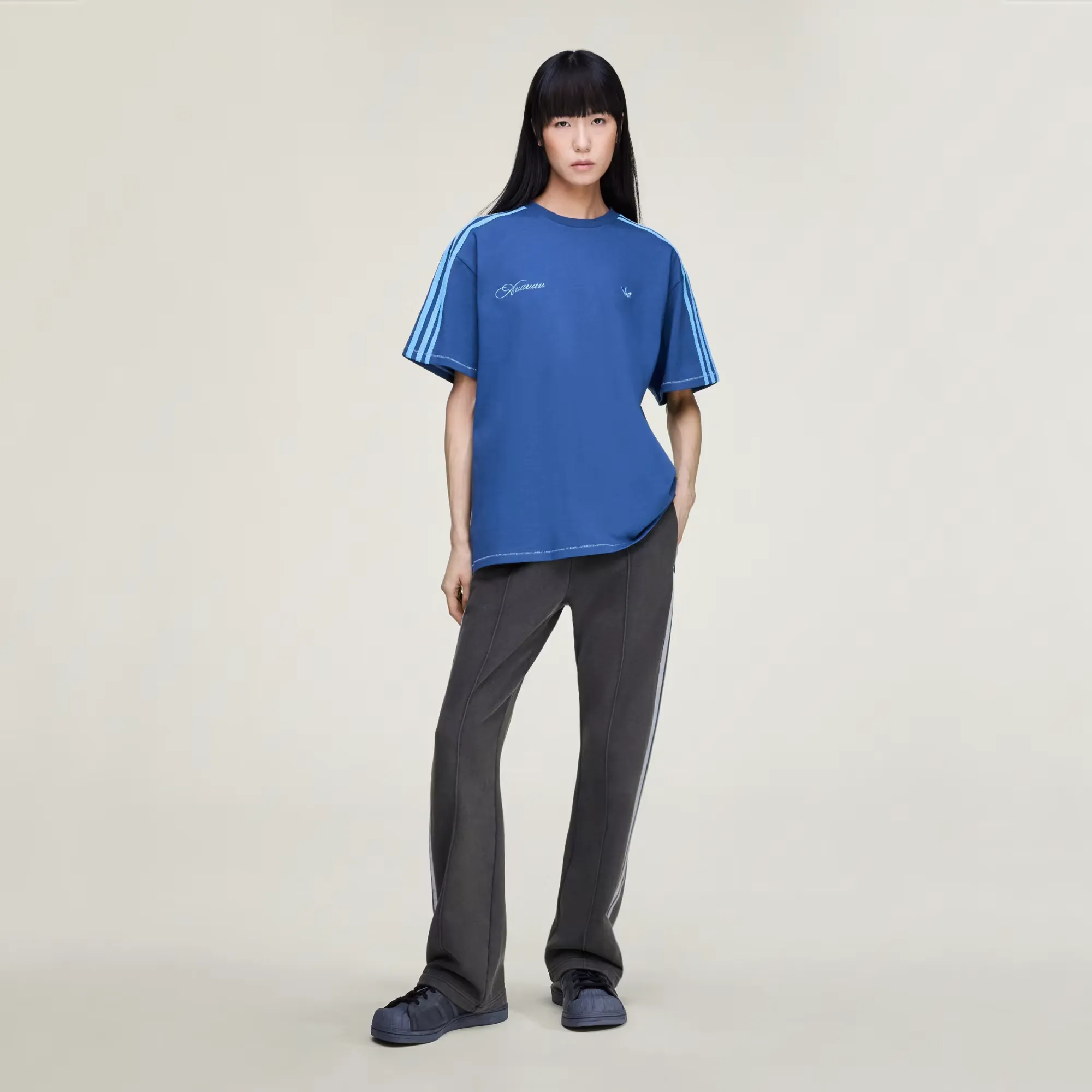 2C5092_AVAVAV-x-adidas-T-Shirt_NIGHT-MARINE_KD1478_img5