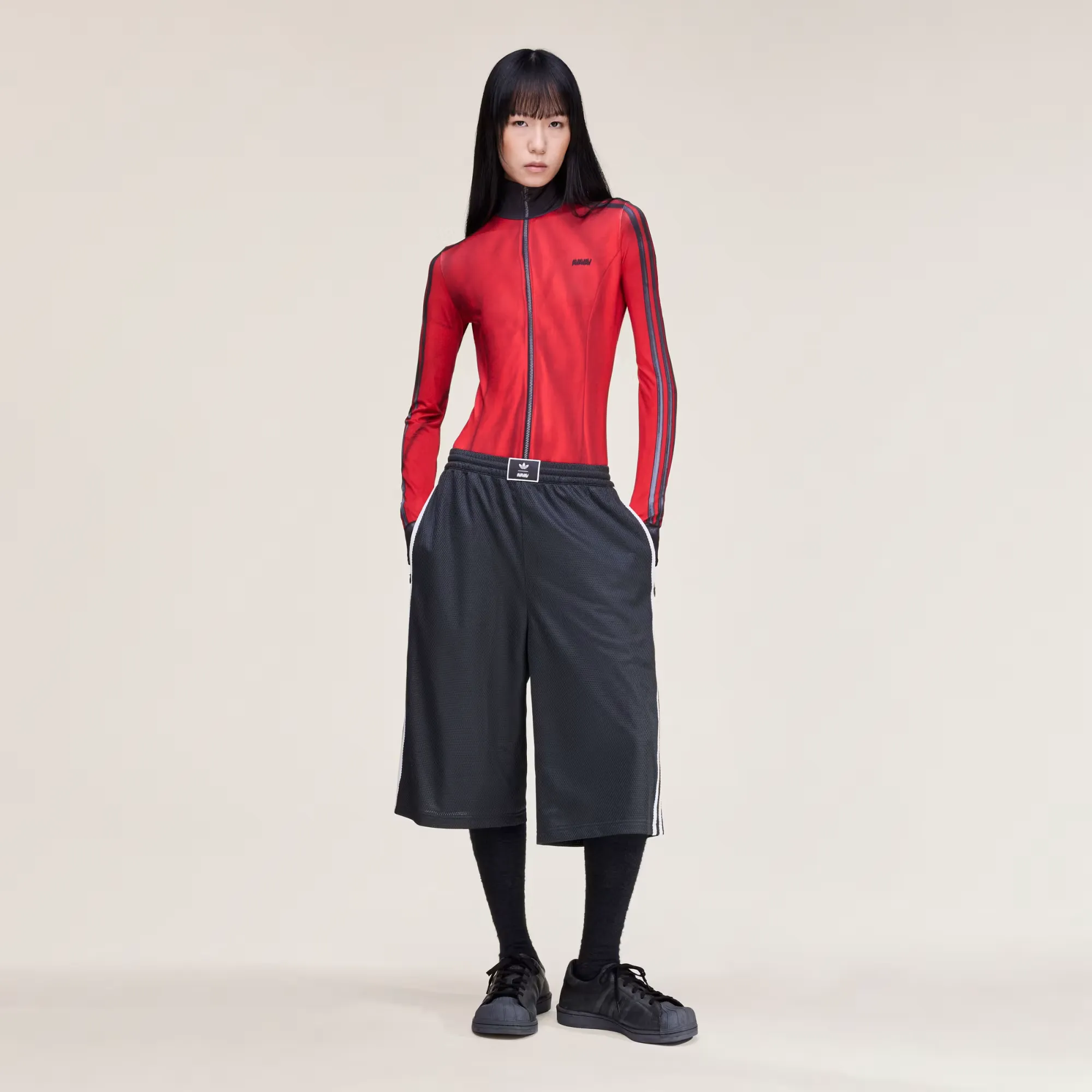 C80F0F_AVAVAV-x-adidas-Baby-Tracktop-Baselayer_BETTER-SCARLET-BLACK_KF1137_img5