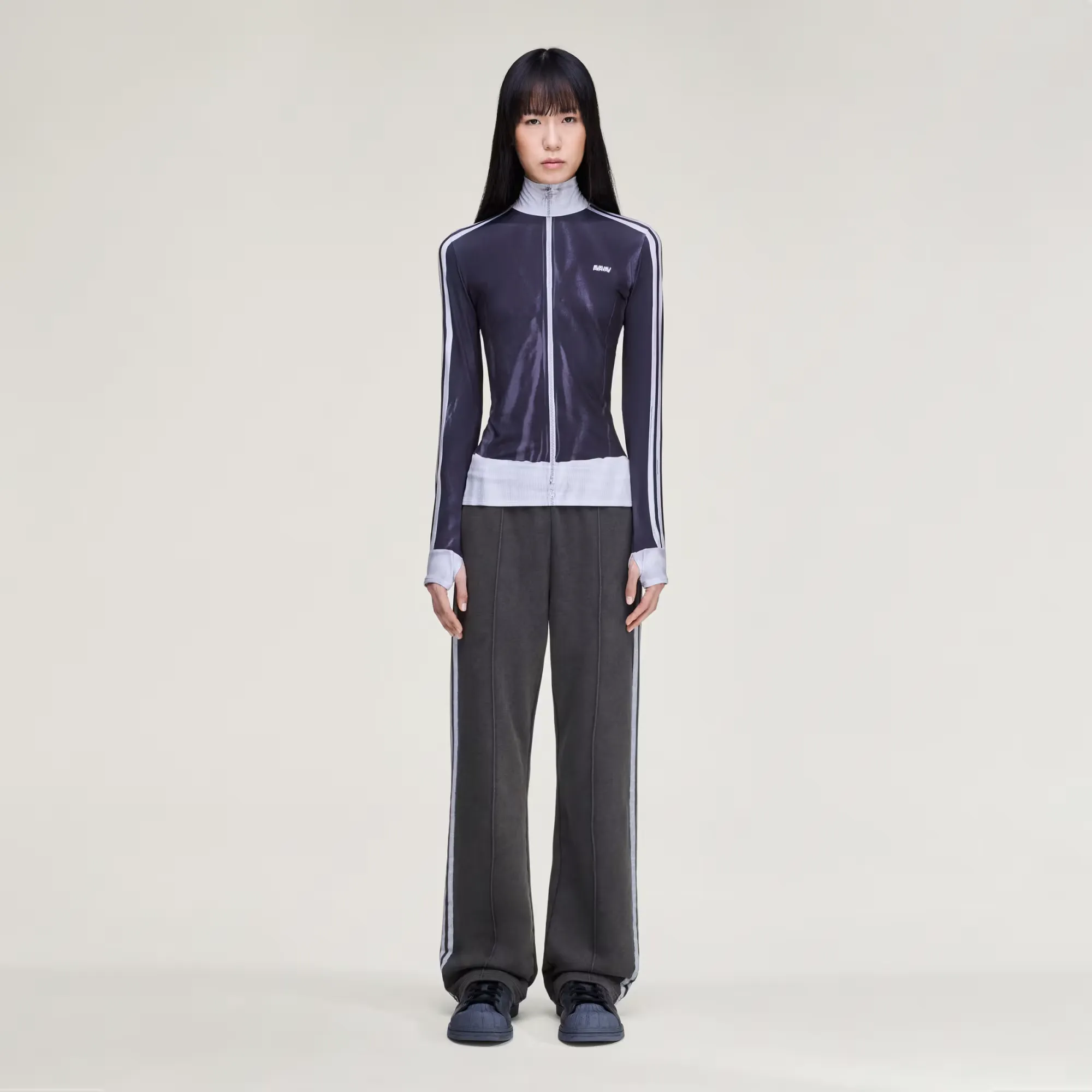 000000_AVAVAV-x-adidas-Terry-Track-Pants_CARBON_KA9843_img2
