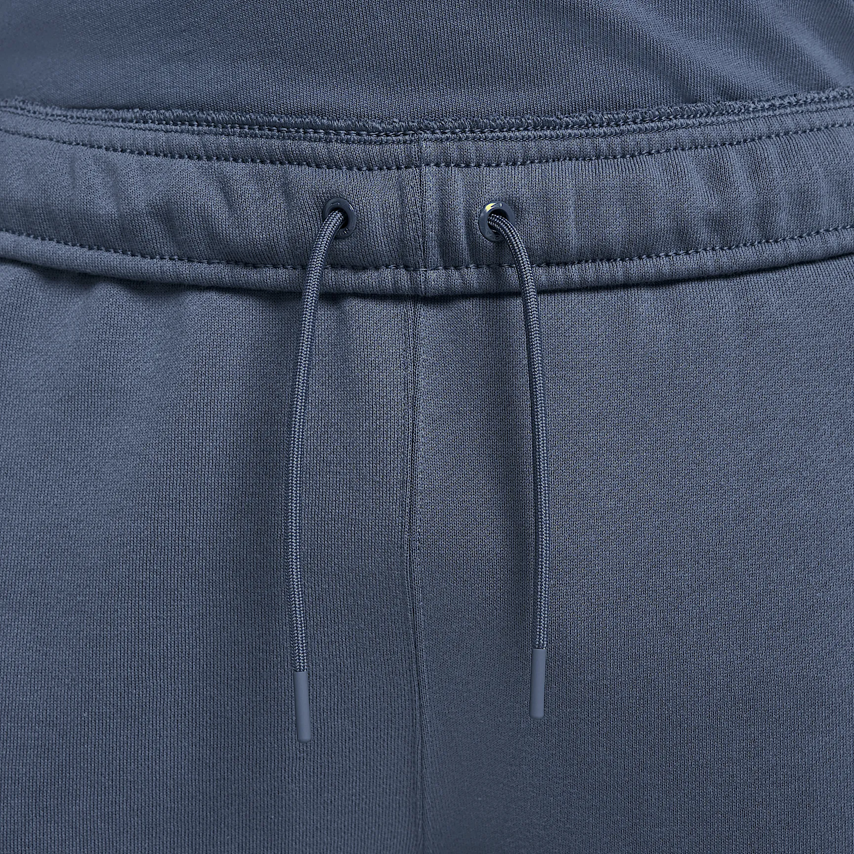 62708B_Nocta-x-Nike-Nylon-Track-Pant_DARK-GREY-HEATHER_HM5764-491_img4