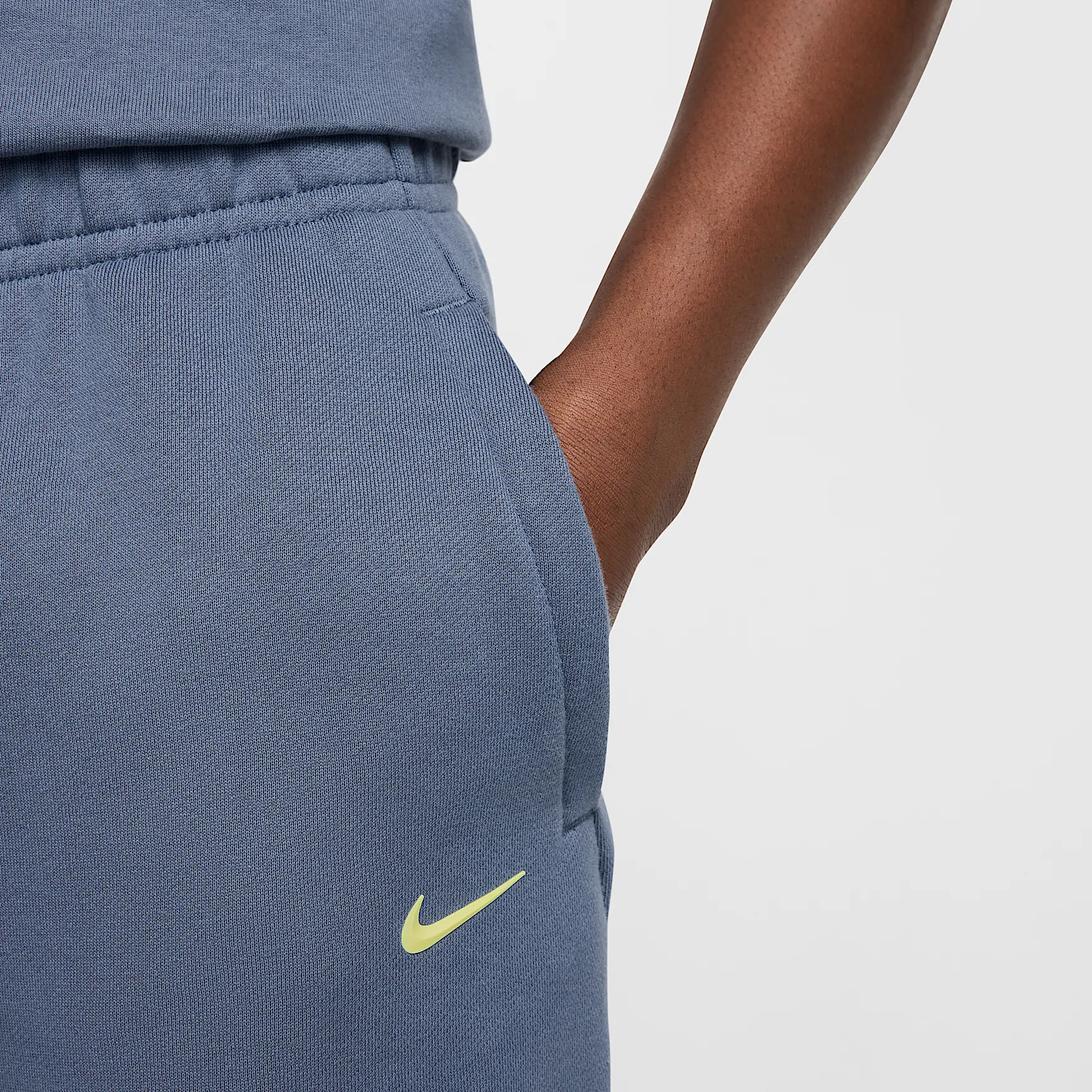 62708B_Nocta-x-Nike-Nylon-Track-Pant_DARK-GREY-HEATHER_HM5764-491_img5