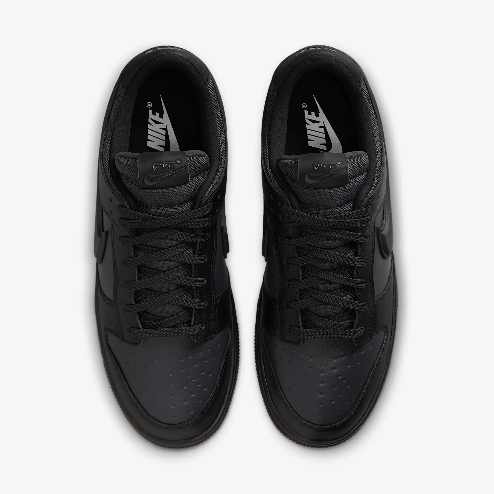 000000_Nike-Dunk-Low-Gore-Tex_TRIPLE-BLACK_HQ2053-001_img3
