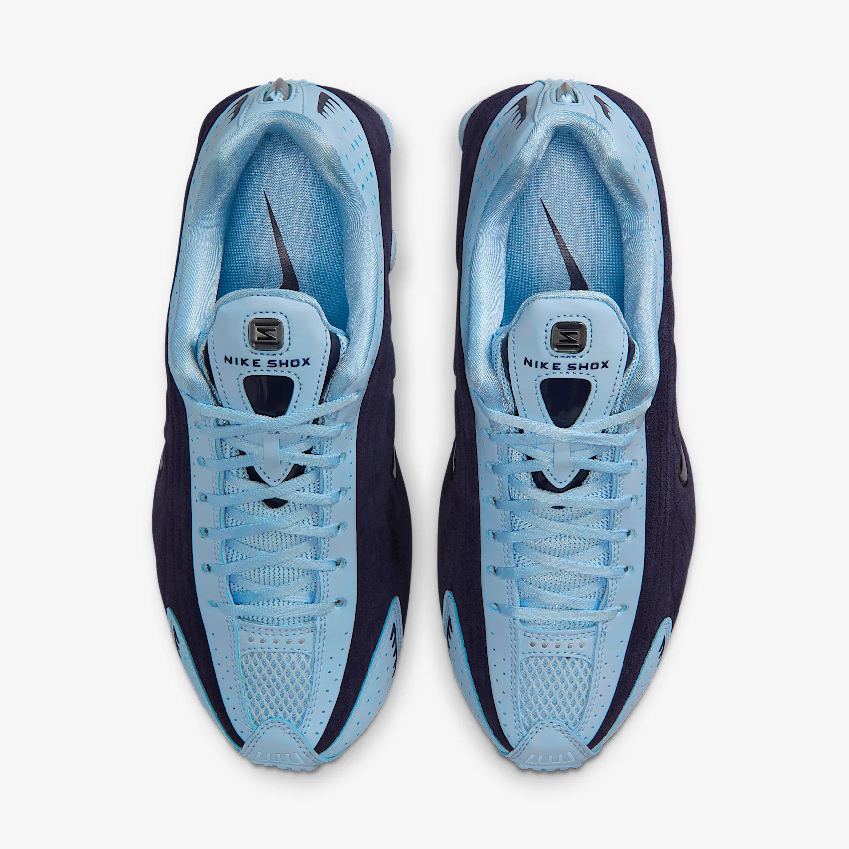 251F37_Nike-Shox-R4-WMNS_CELESTINE-BLUE_HQ7739-500_img3