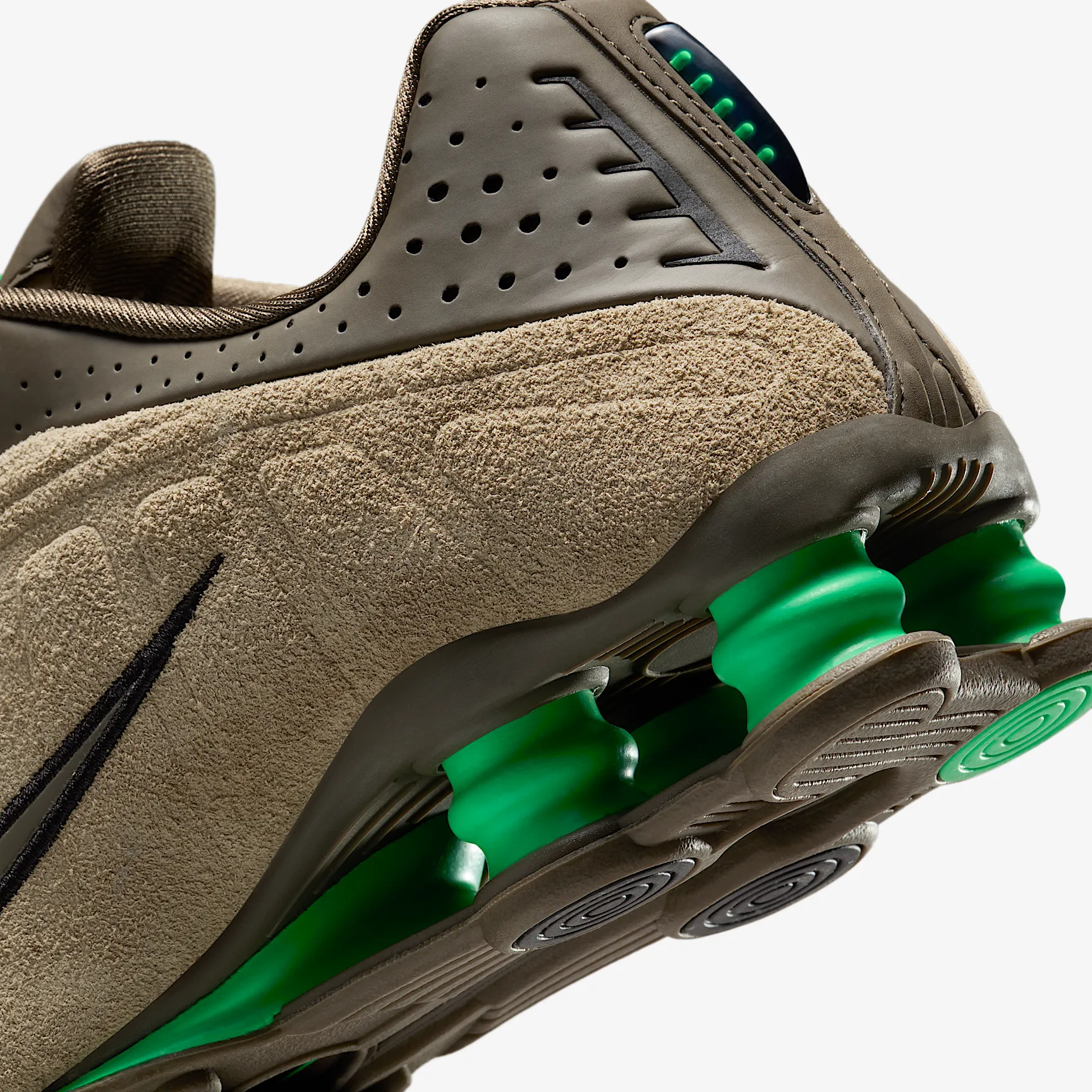 655D50_Nike-Shox-R4-WMNS_OLIVE-KHAKI_HQ7739-200_img7