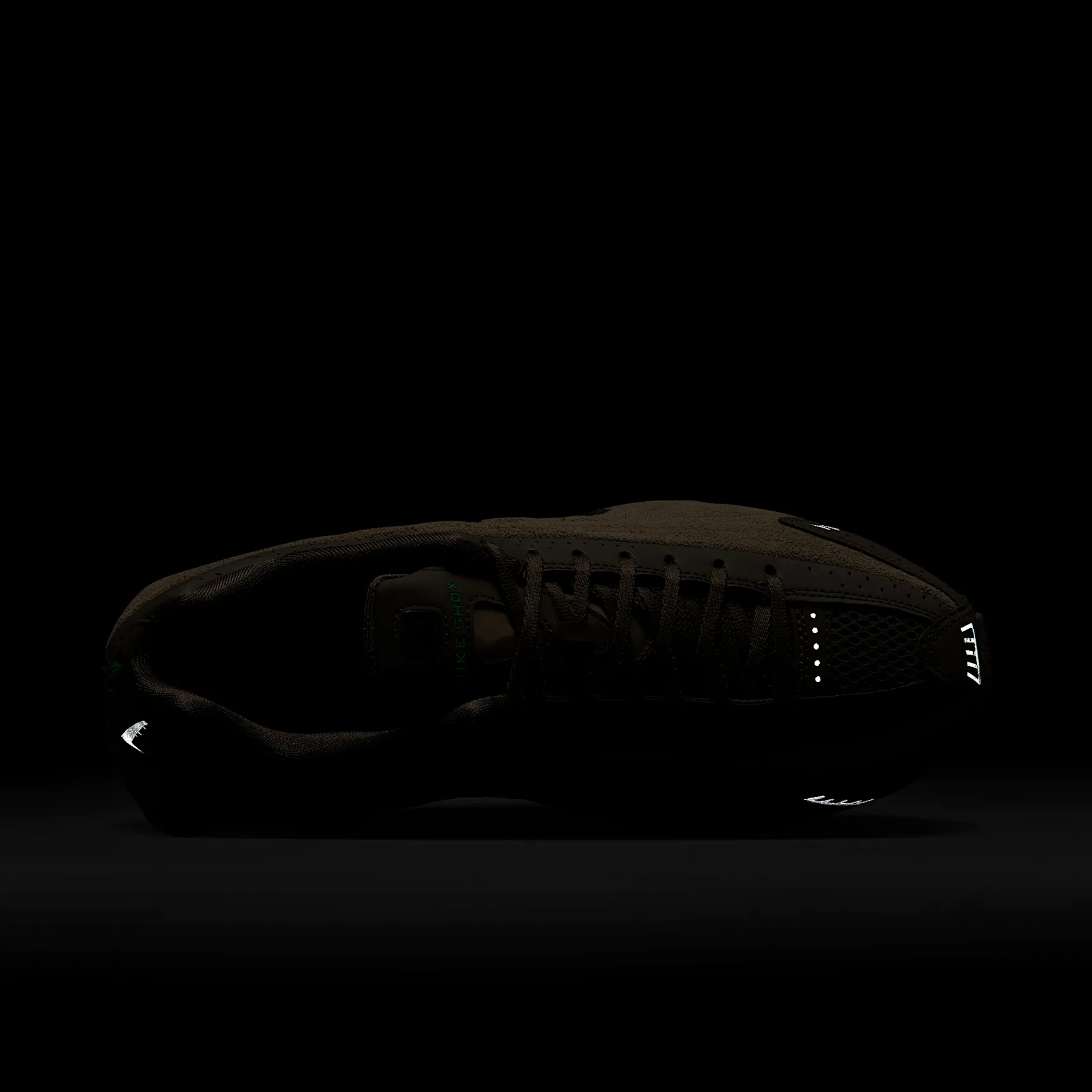 655D50_Nike-Shox-R4-WMNS_OLIVE-KHAKI_HQ7739-200_img8