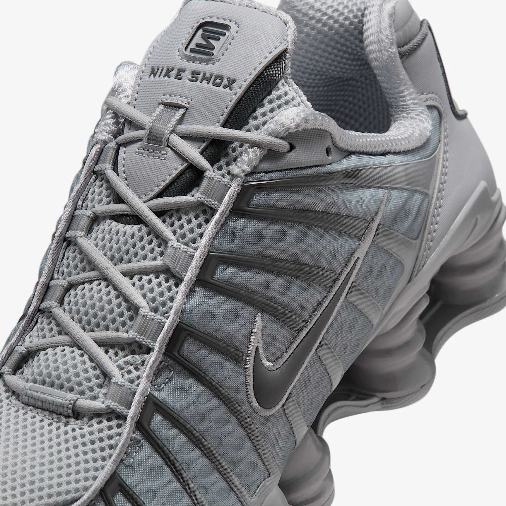 9E9EA2_Nike-Shox-TL_WOLF-GREY-IRON-GREY_AV3595-015_img6
