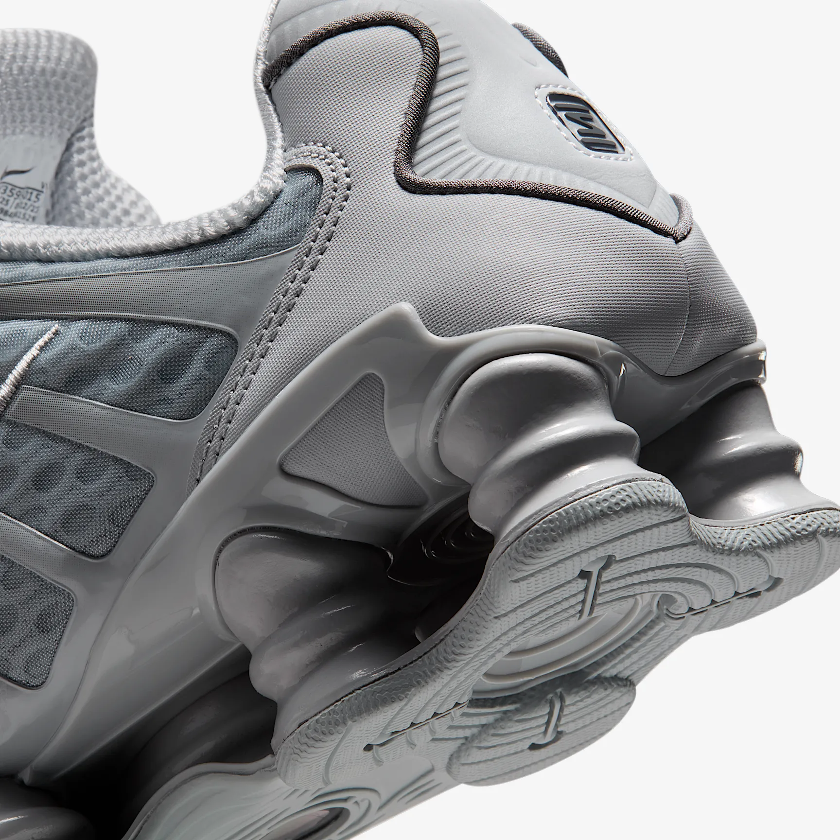 9E9EA2_Nike-Shox-TL_WOLF-GREY-IRON-GREY_AV3595-015_img7