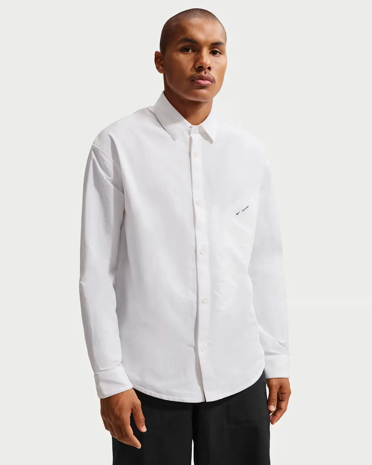 000000_Jacquemus-x-Nike-Long-Sleeve-Shirt_WHITE_HQ6148-100_img0