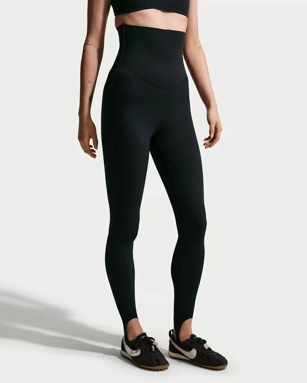 000000_Jacquemus-x-Nike-Stirrup-Leggings-WMNS_BLACK_HQ6150-010_img0