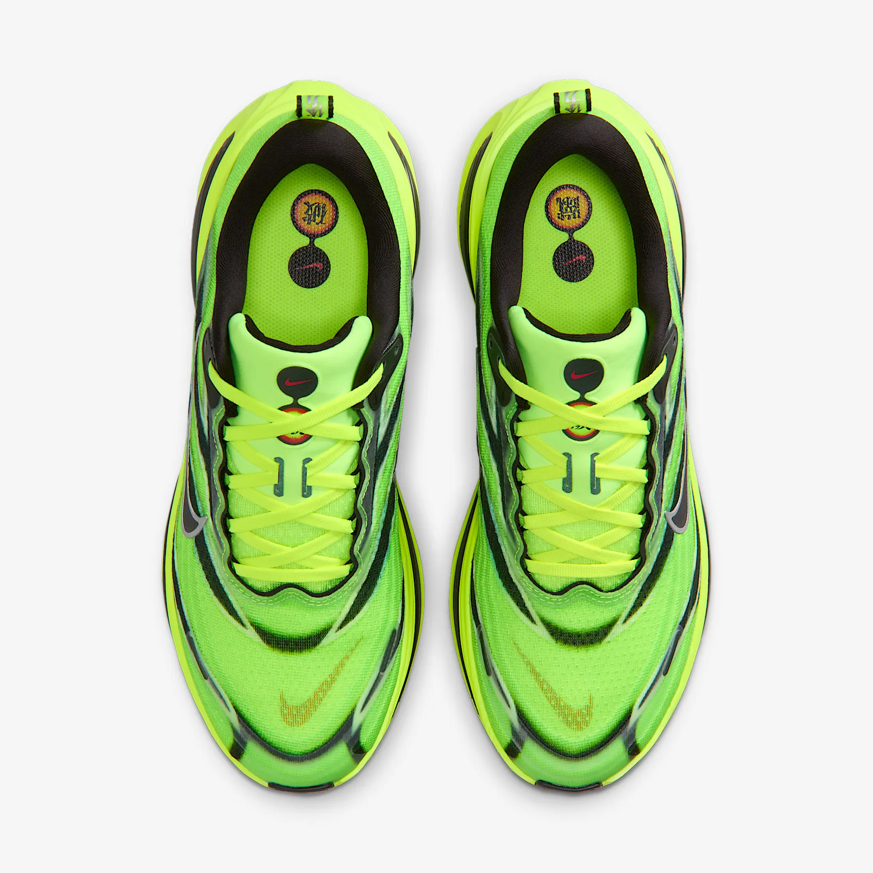 9FDA44_Nike-Vomero-Plus-SE_EKIDEN_IM8072-999_img3