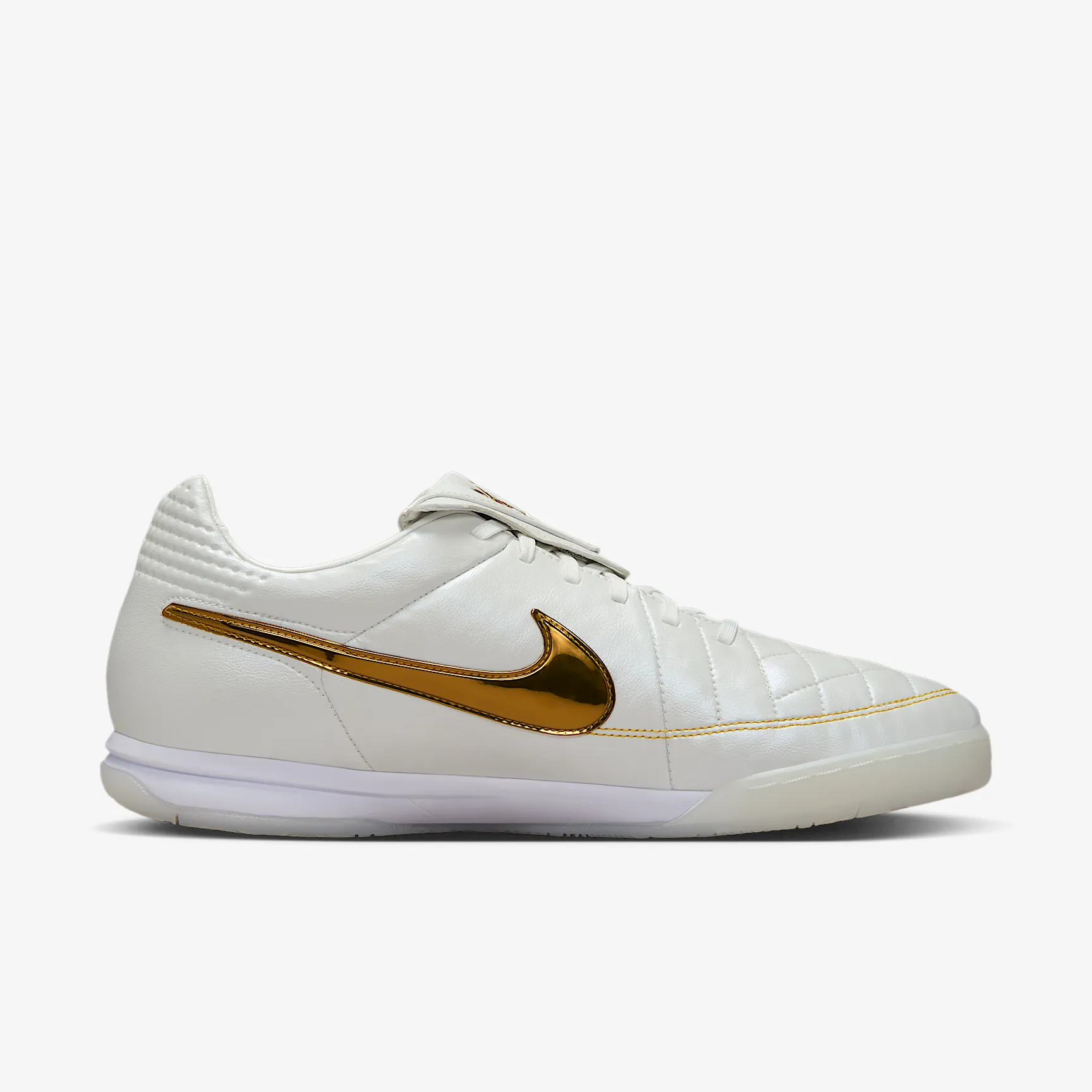 8C5A1F_Ronaldinho-x-Nike-Tiempo-Legend-SE_TOUCH-OF-GOLD_IF4389-100_img2