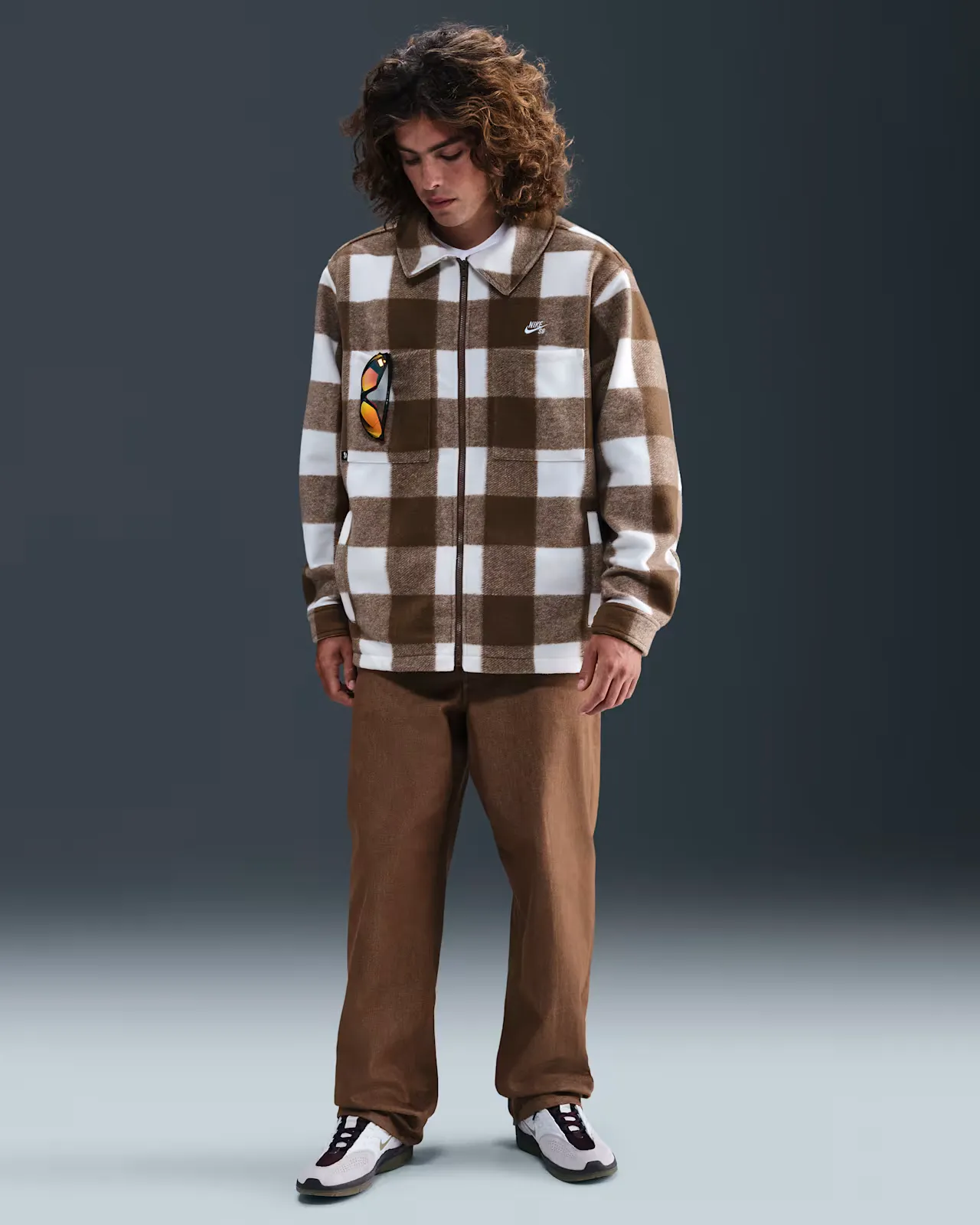 604335_Nike-SB-Loose-Denim-Skate-Trousers_BROWN_A-definir_img0