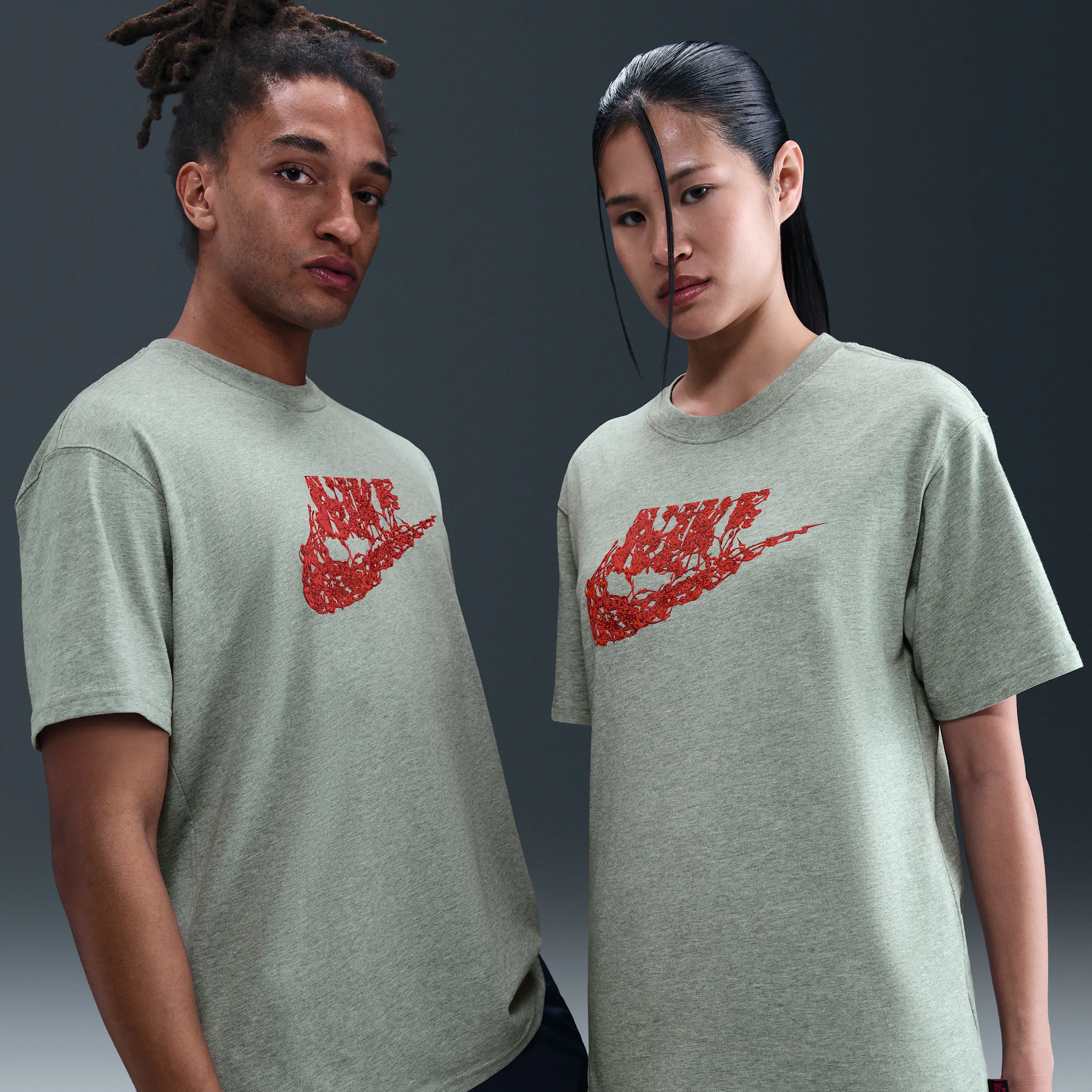 1F1F1F_Stranger-Things-x-Nike-T-Shirt_GREY_IB8068-063_img1