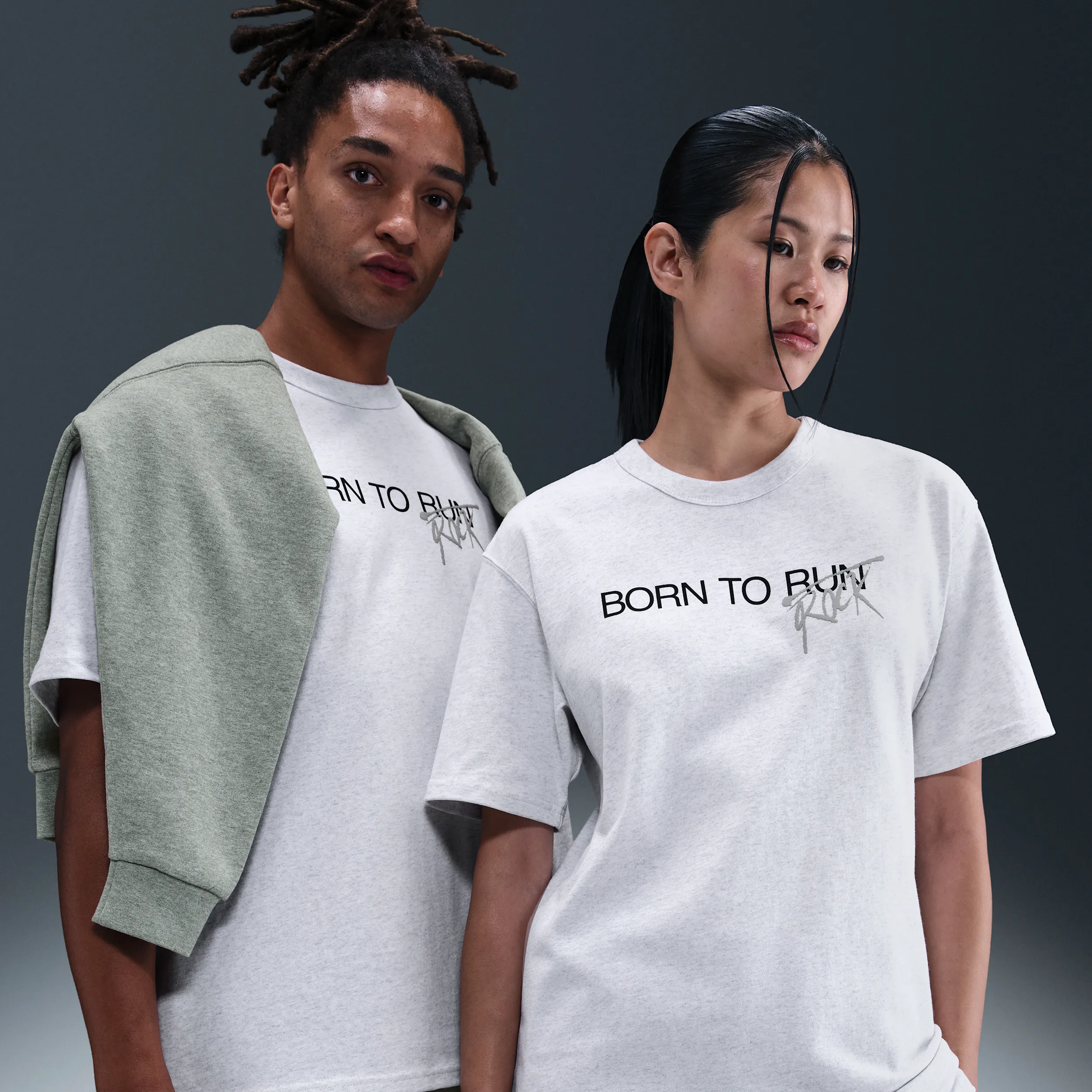 c2c4d2_Stranger-Things-x-Nike-T-Shirt_BIRCH-HEATHER_II5248-051_img2