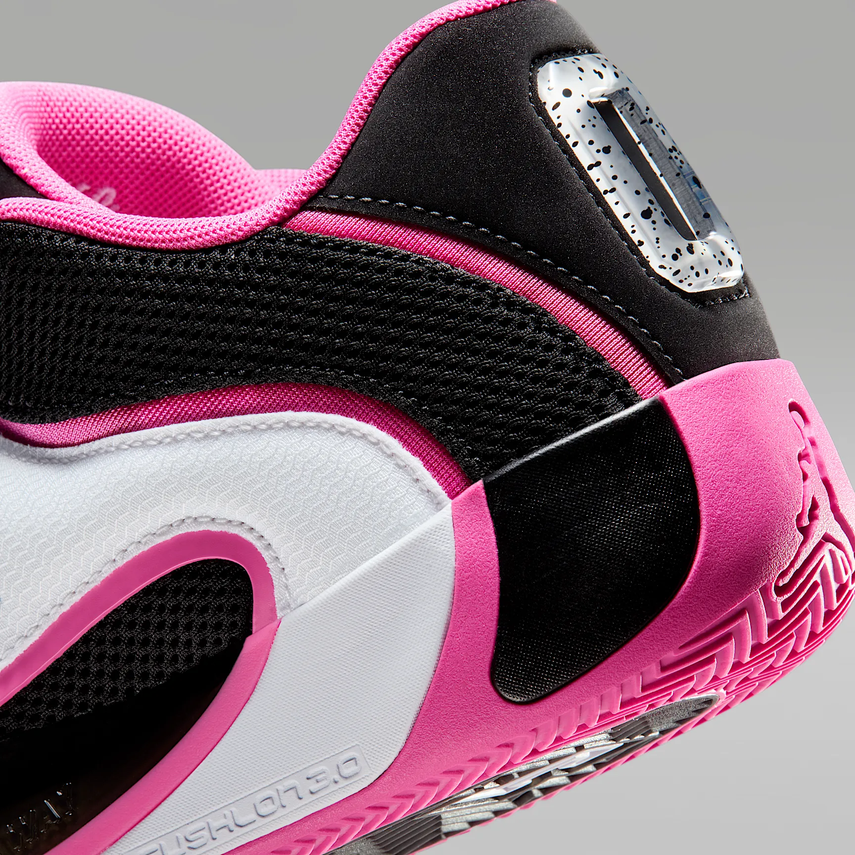 E86FA3_Jordan-Tatum-4_-BLACK-PINKSICKLE_HQ4614-006_img7