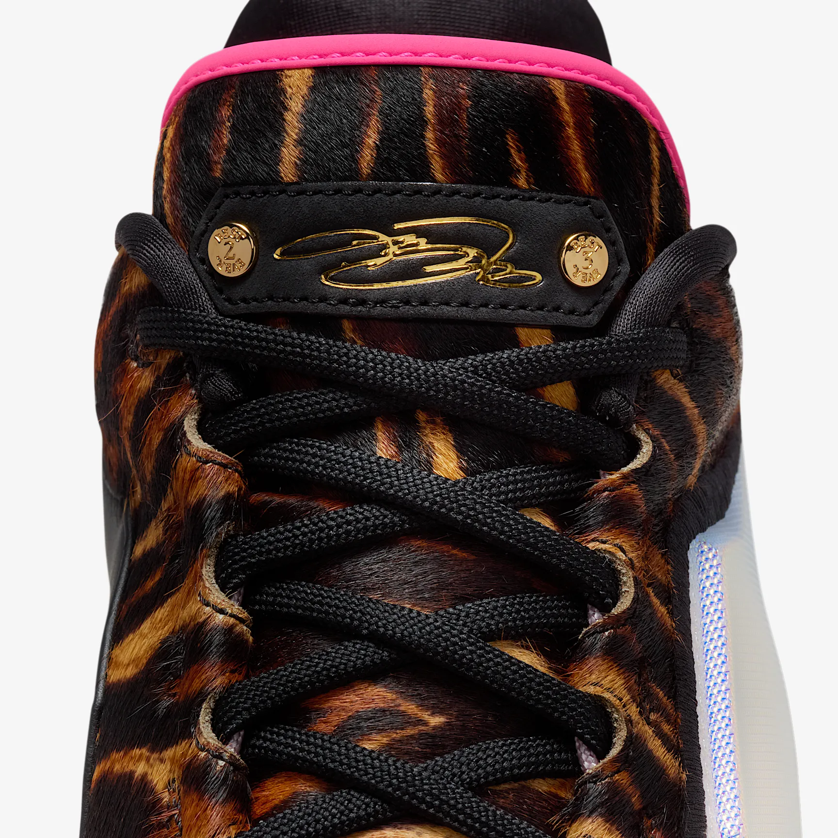 B5752D_Nike-LeBron-23_HEAT-WAVE_IO1115-100_img8