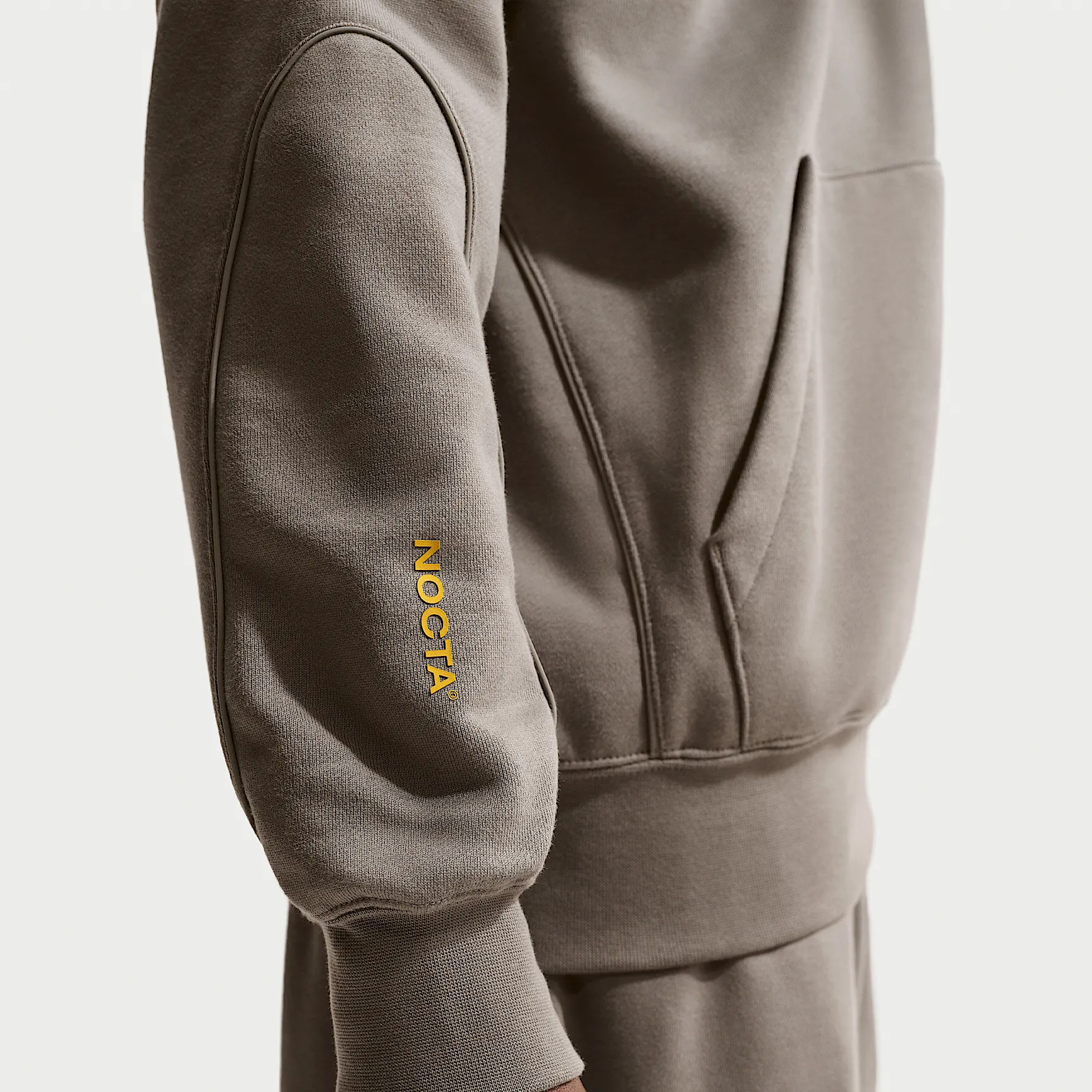 857A70_Nocta-x-Nike-NRG-Fleece-Hoodie_OLIVE-GREY_HM5762-040_img3