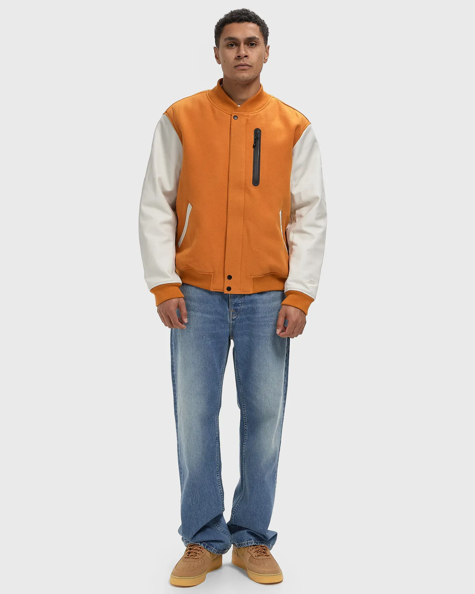 C4672C_Nike-Destroyer-Jacket_MONARCH_II6238-815_img1