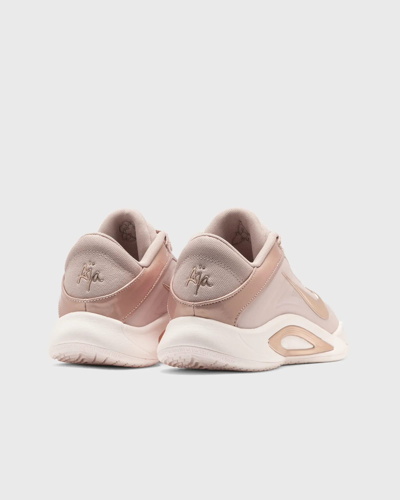 DAB7A0_Nike-A'One-WMNS_STONE-MAUVE_FZ8605-200_img3