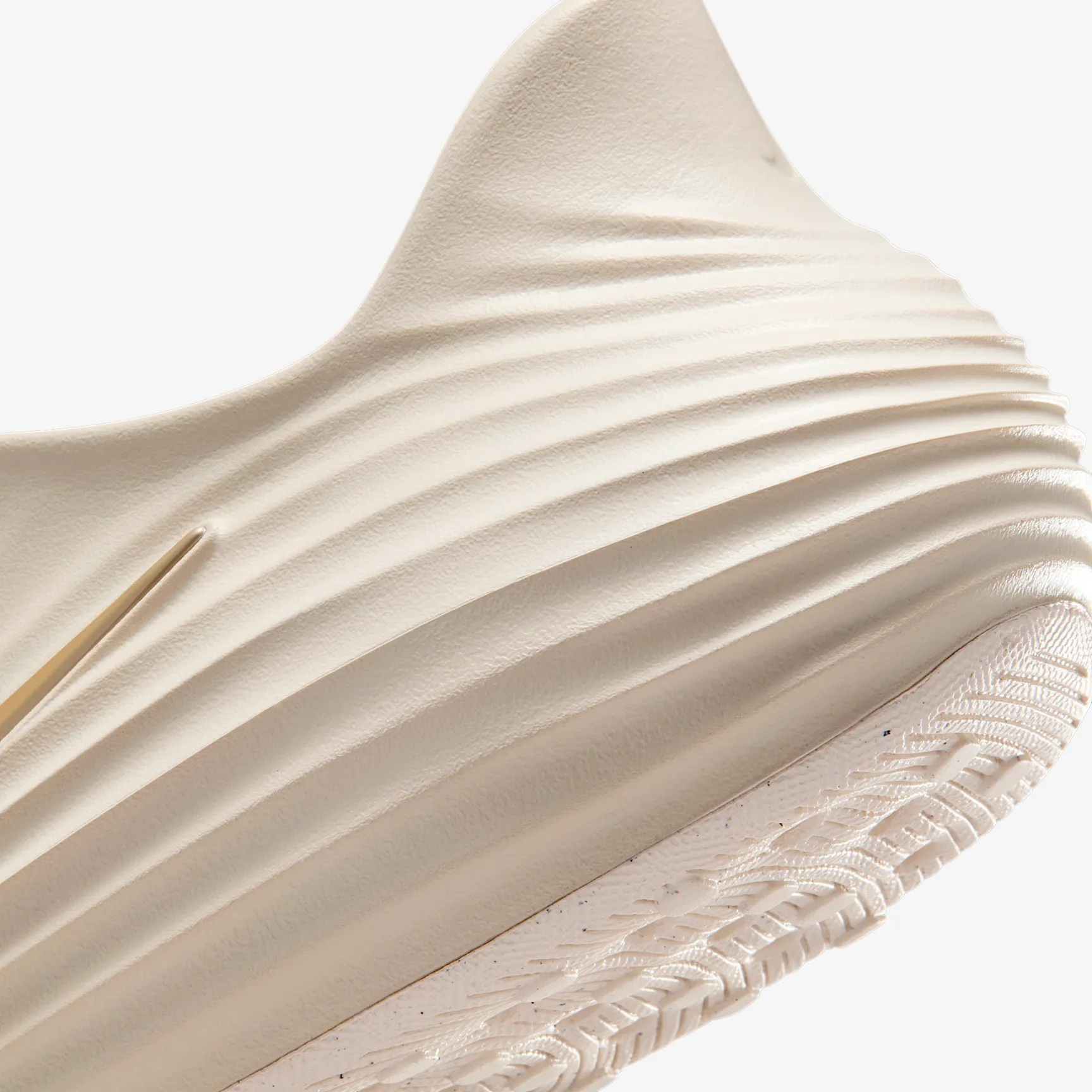 F9F1E4_Nike-ReactX-Rejuven8-WMNS_CHALK_HV5062-102_img7