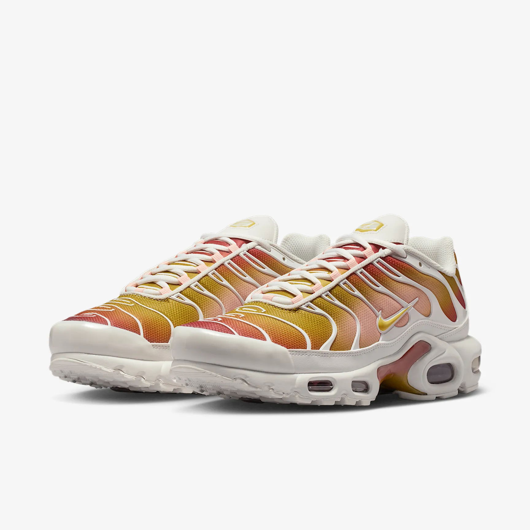 000000_Nike-Air-Max-Plus-WMNS_RUGGED-ORANGE_DZ3670-007_img4