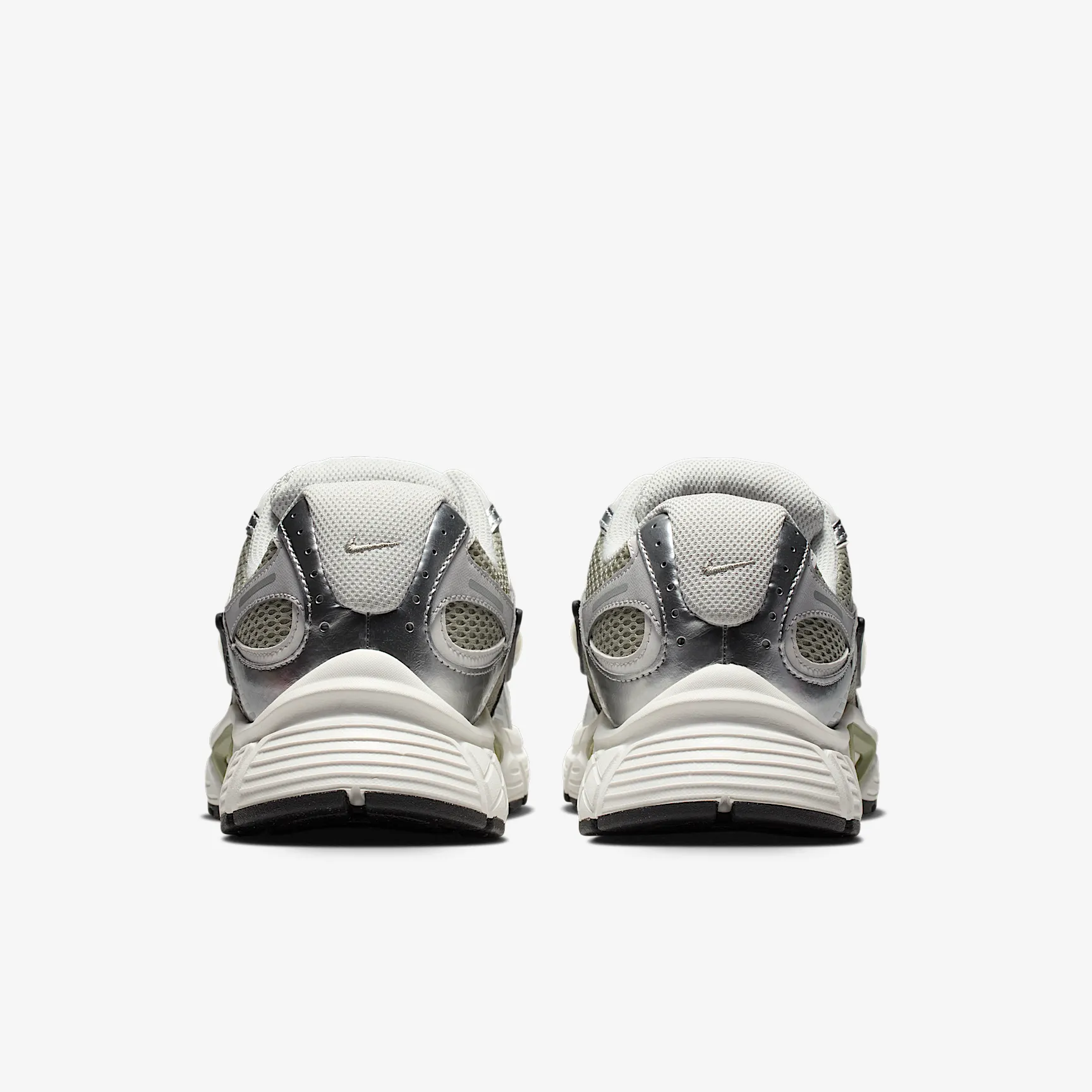 7E7D59_Nike-V5-RNR-WMNS_SPRUCE-FOG_HQ7901-301_img5