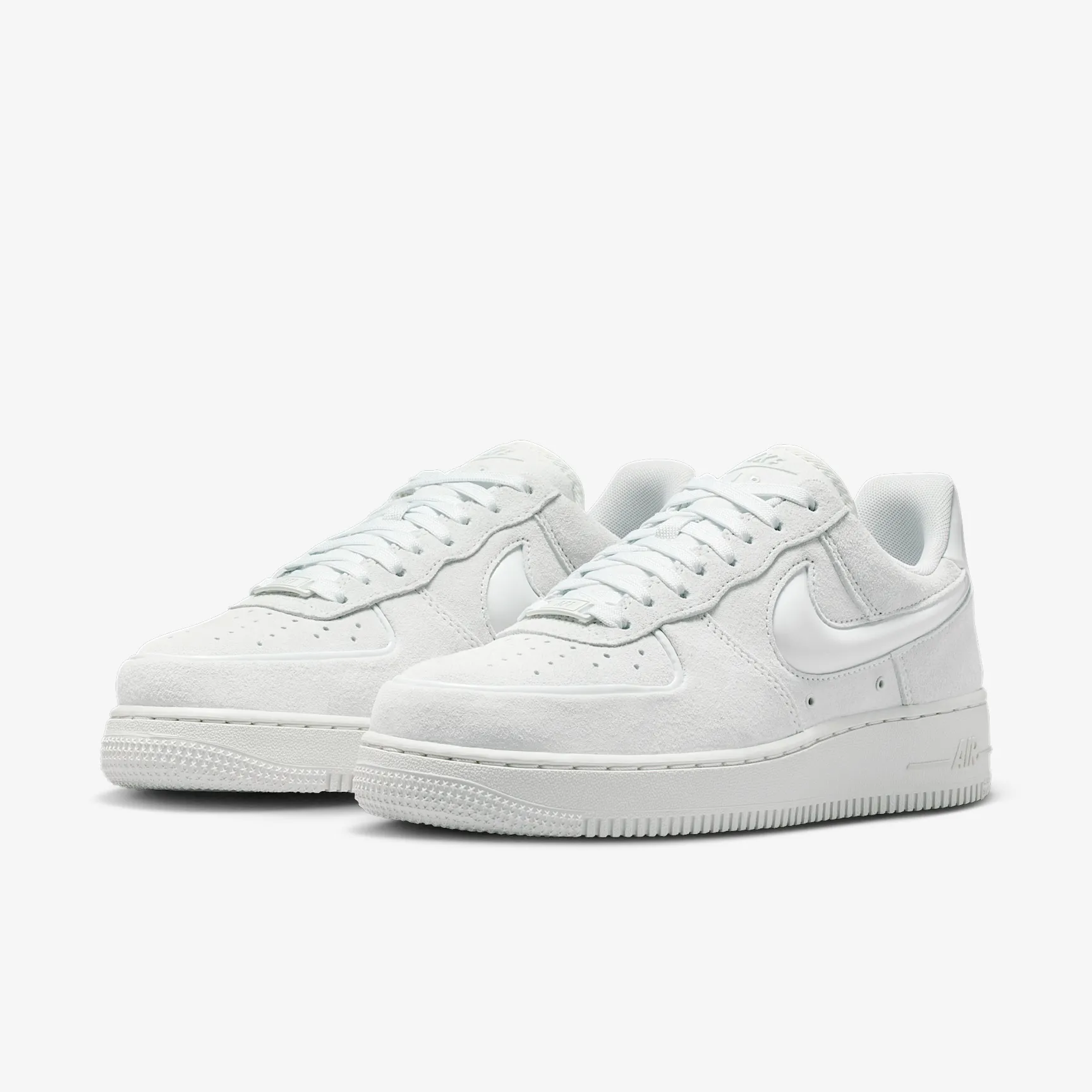 C8C8C5_Nike-Air-Force-1-Low-'07-WMNS_OFF-WHITE_HV4406-100_img4