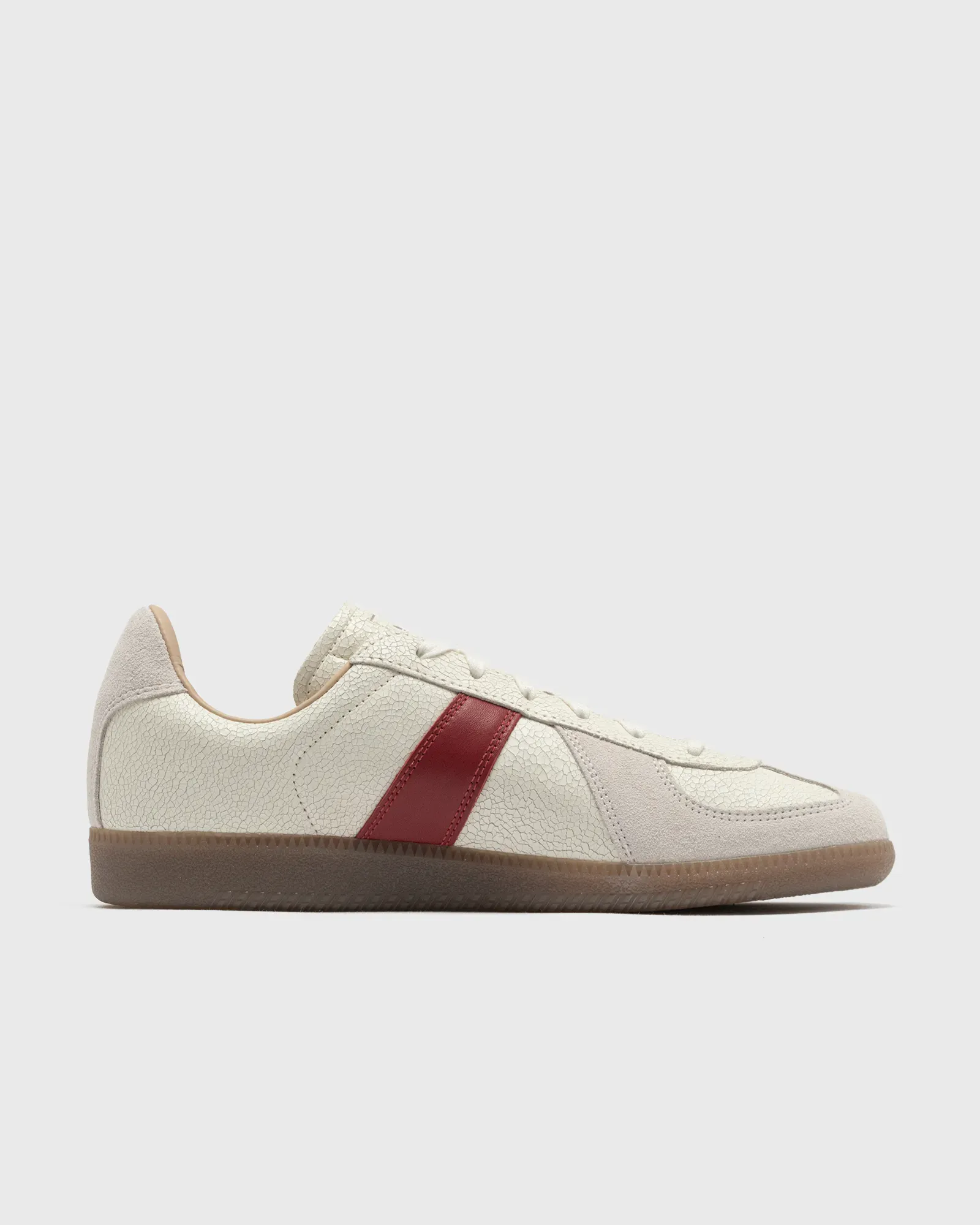 C5BBB1_adidas-BW-Army_WHITE-RED-GUM_HQ9264_img2