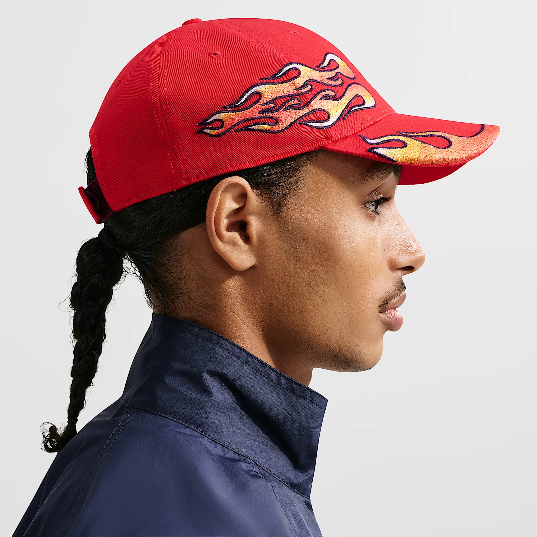 DC3542_Nike-Club-Structured-OG-Flame-Cap_UNIVERSITY-RED_IH9258-657_img1