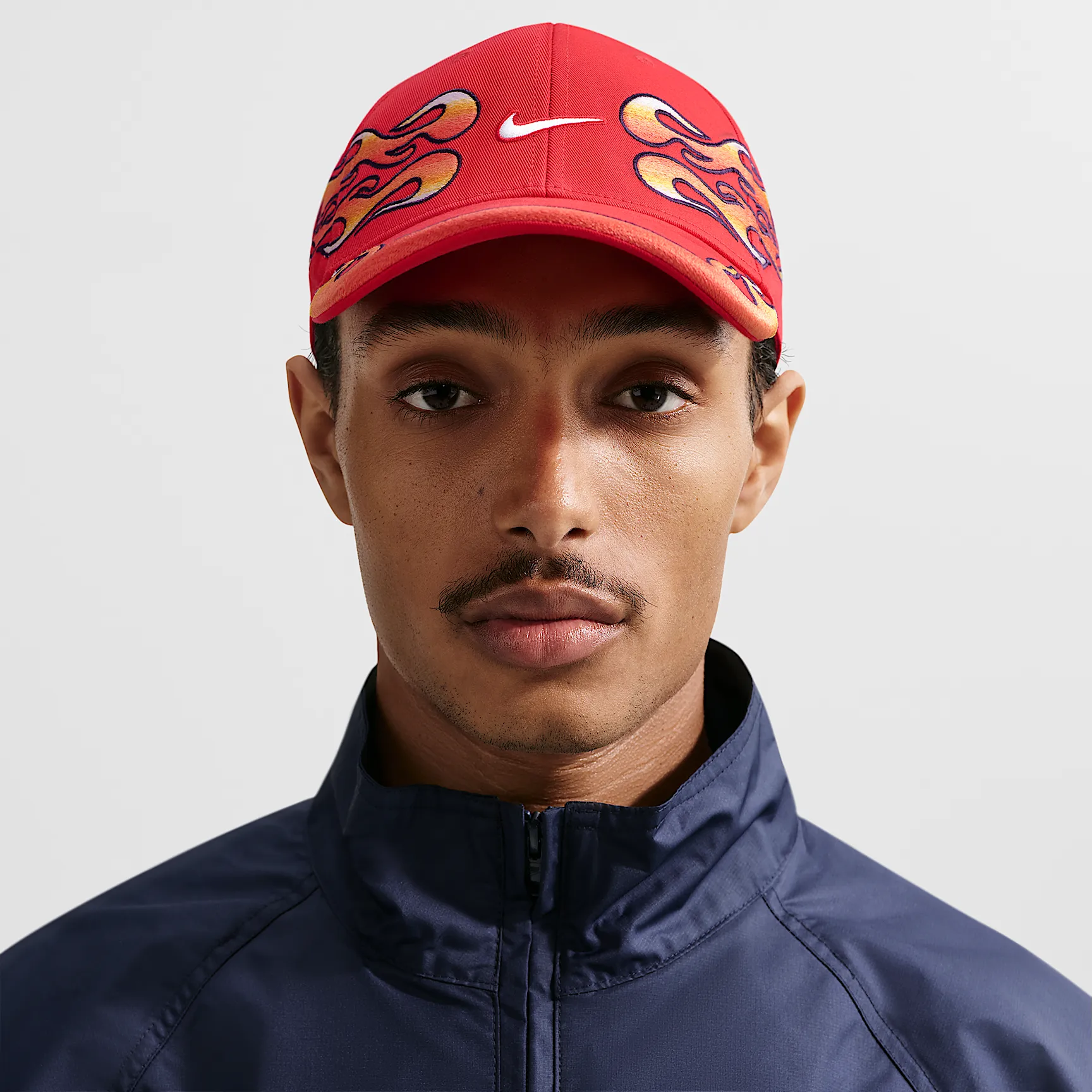 DC3542_Nike-Club-Structured-OG-Flame-Cap_UNIVERSITY-RED_IH9258-657_img0