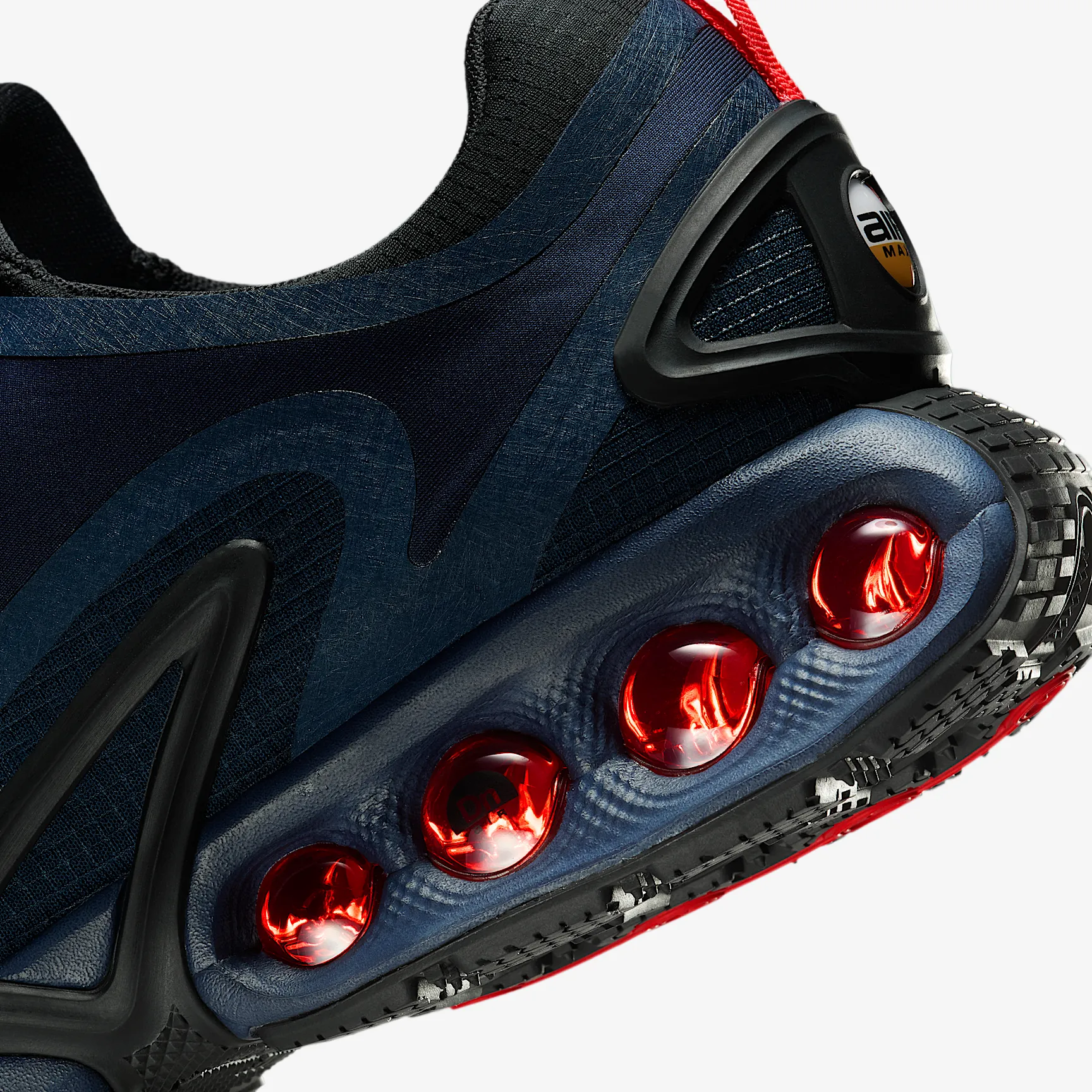 121E33_Nike-Air-Max-Dn-Roam_OBSIDIAN-BLUE-LAGOON_HQ8605-400_img7