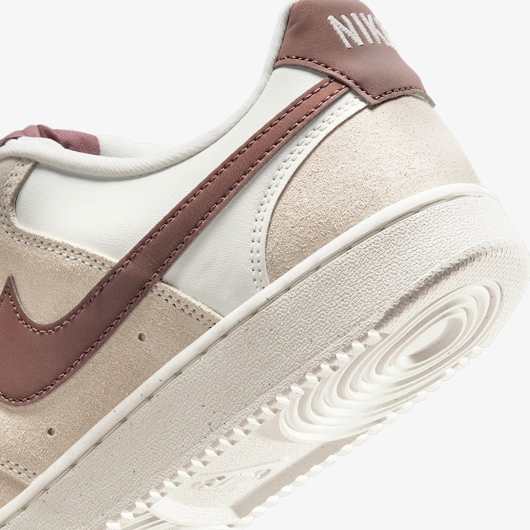 78605E_Nike-Court-Vision-Low-WMNS_SUMMIT-WHITE-TATTOO_IB5873-121_img7