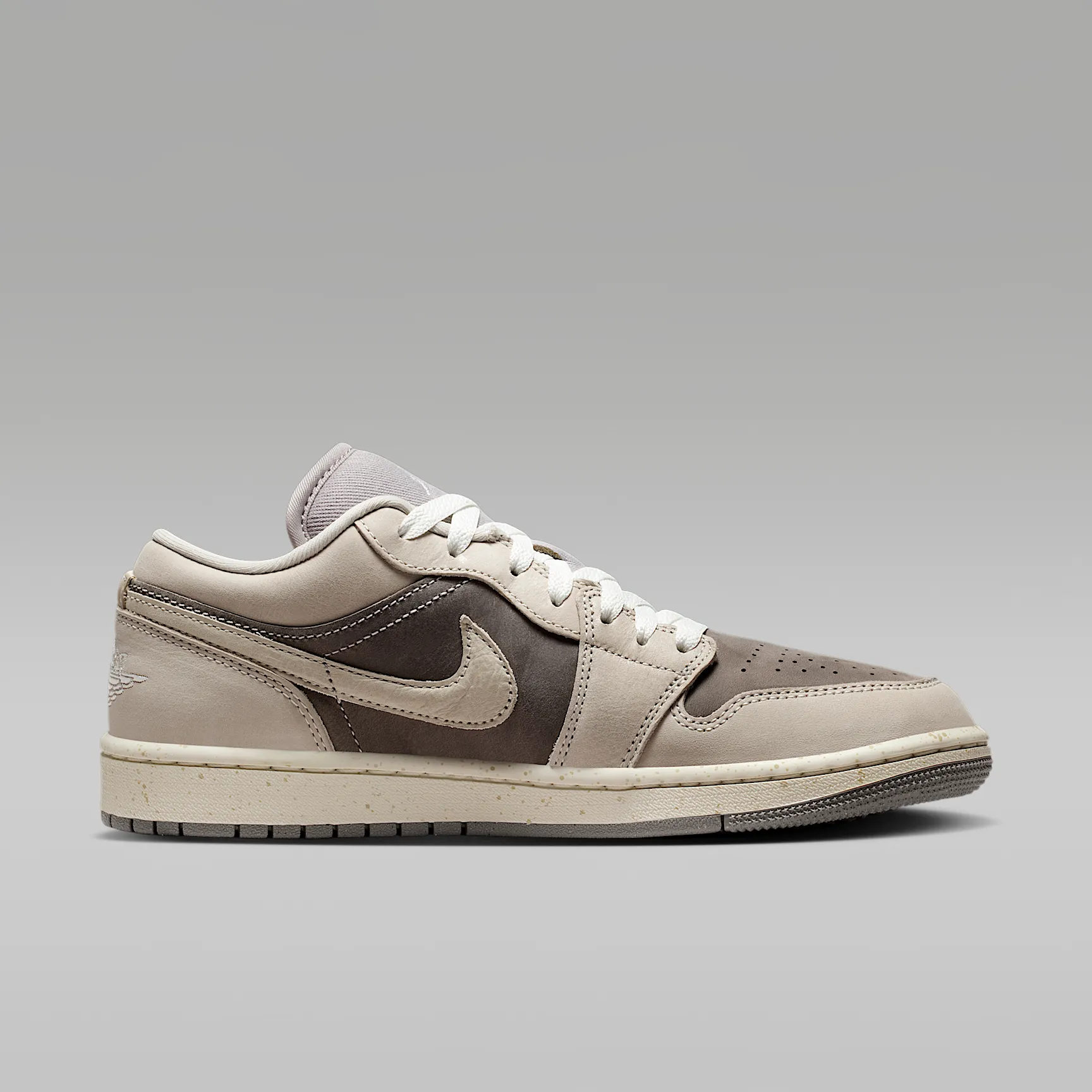 AAA094_Air-Jordan-1-Low-SE-WMNS_ENIGMA-STONE_IB7011-001_img2