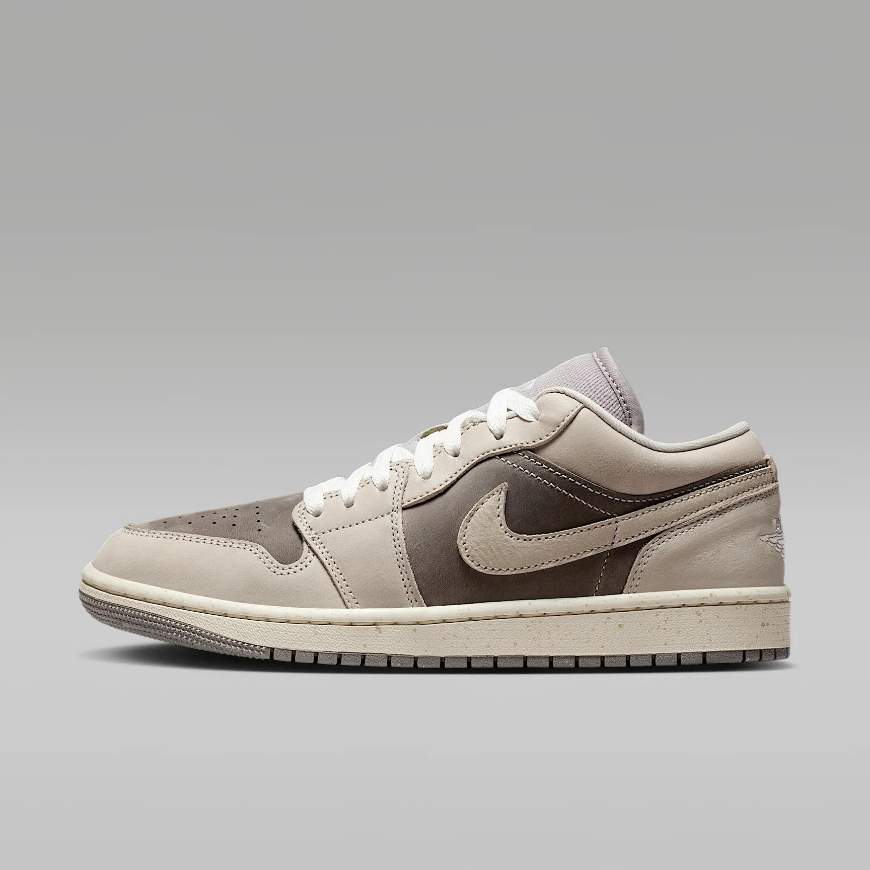 AAA094_Air-Jordan-1-Low-SE-WMNS_ENIGMA-STONE_IB7011-001_img0