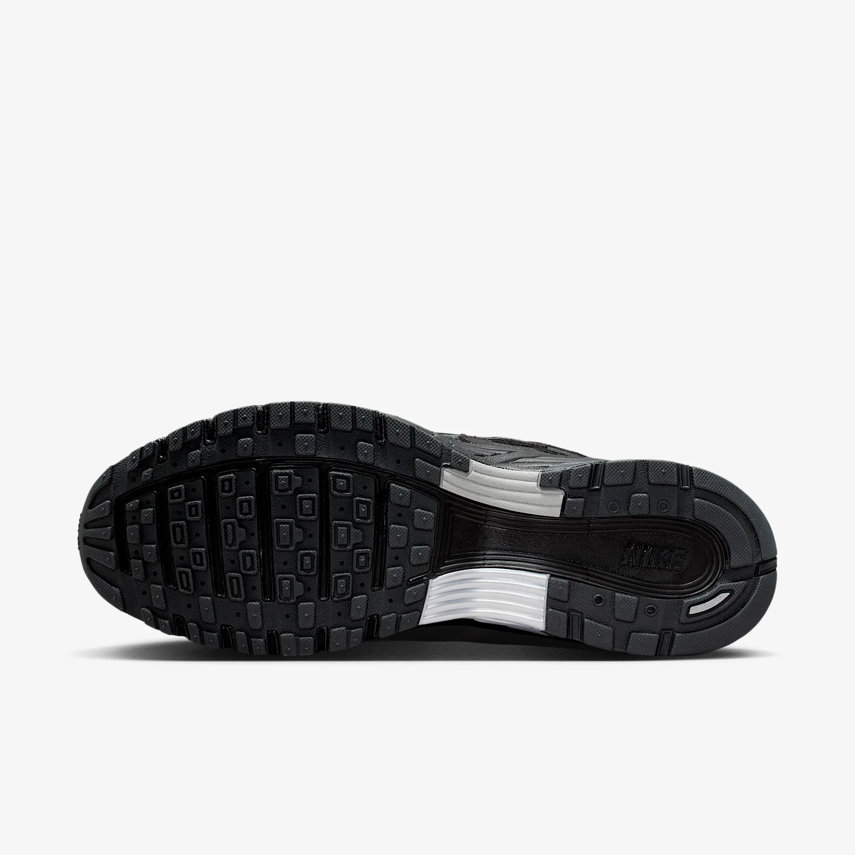 000000_Nike-P-6000-en-daim_SUEDE-ANTHRACITE_HF0015-002_img1
