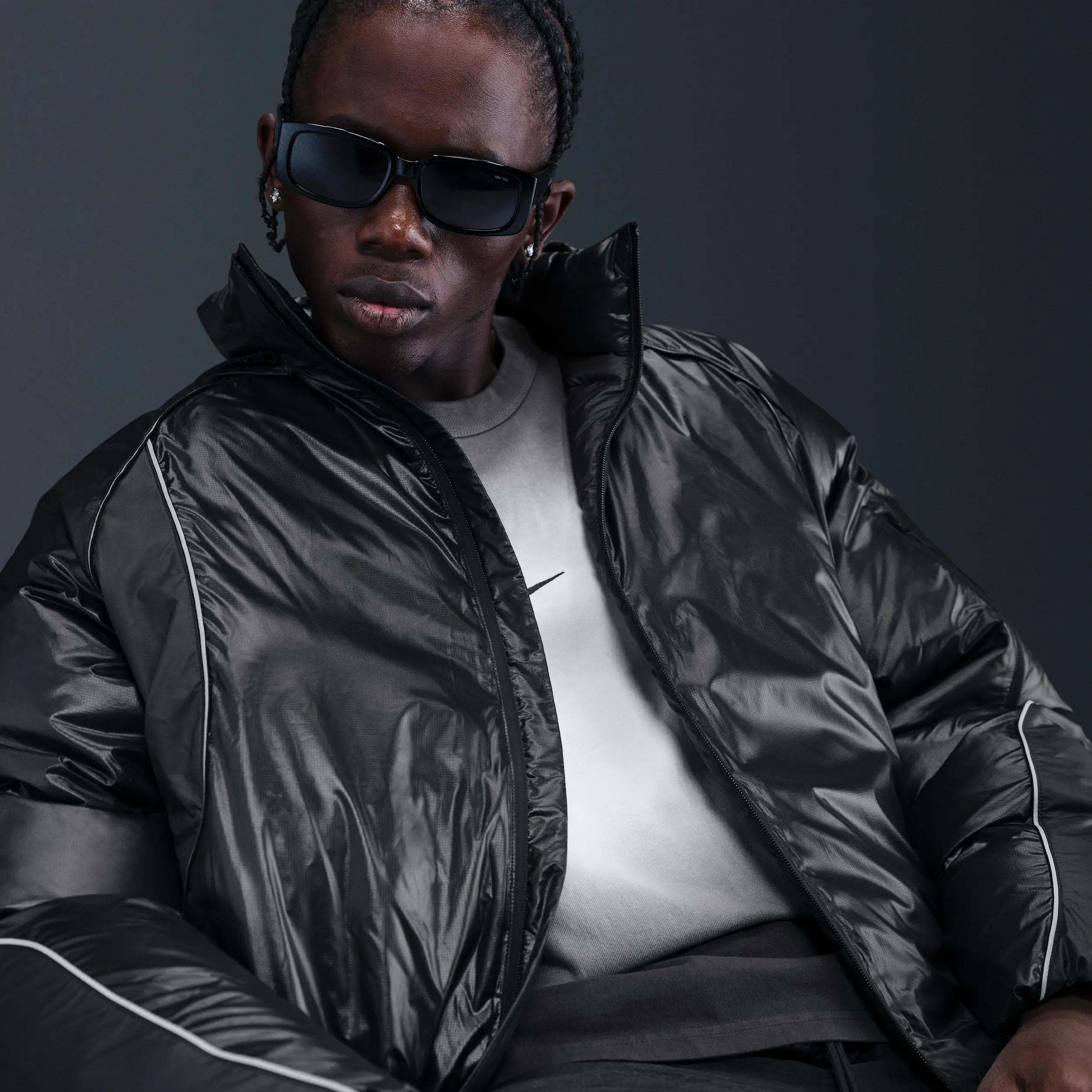 1F1F1F_Nike-Tech-Bubble-Jacket_BLACK-ANTHRACITE_II3869-010_img3