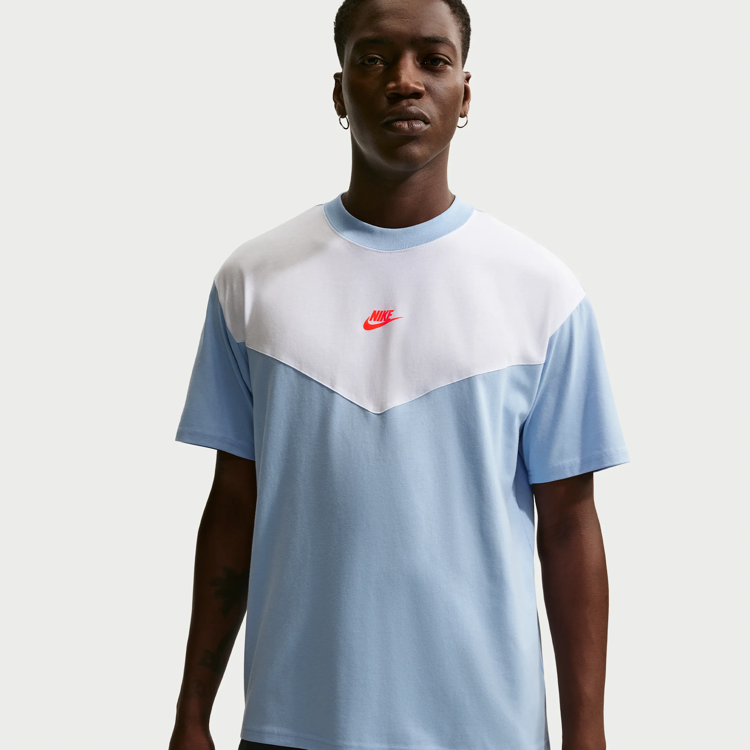 748a9b_Nike-Sportswear-T-Shirt_PSYCHIC-BLUE-WHITE_IH4301-491_img1