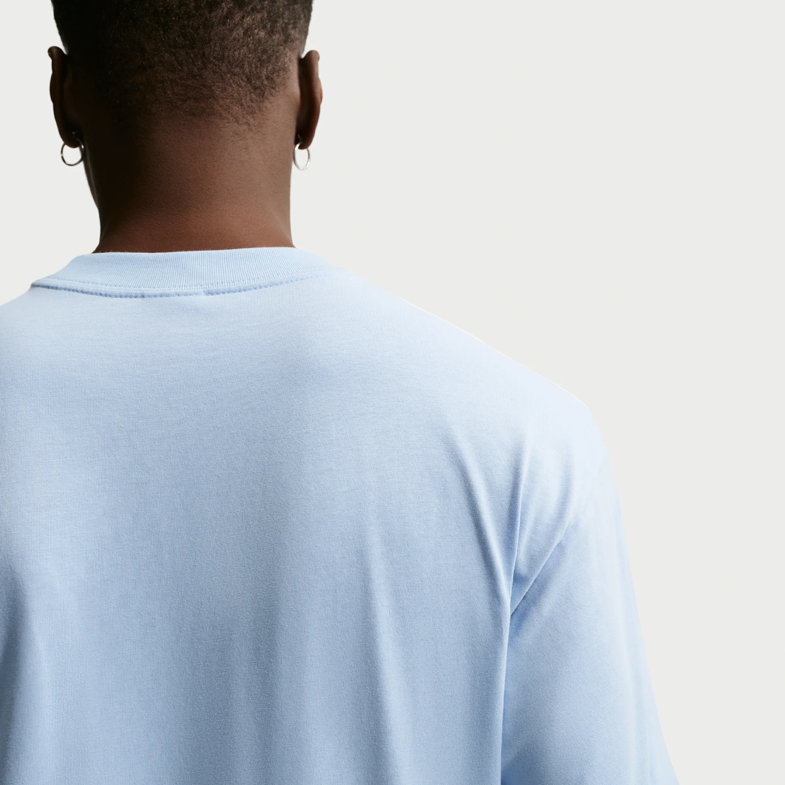 748a9b_Nike-Sportswear-T-Shirt_PSYCHIC-BLUE-WHITE_IH4301-491_img2