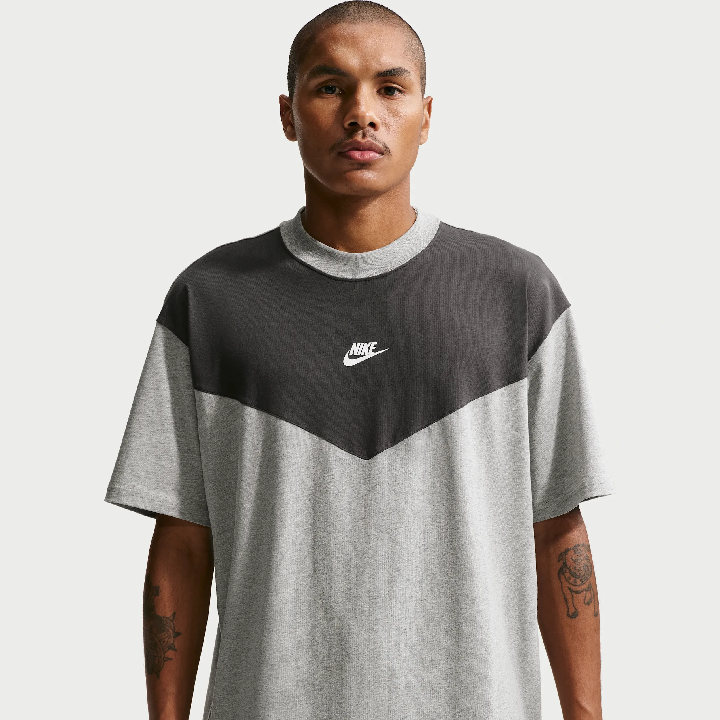 1F1F1F_Nike-Sportswear-T-Shirt_DARK-GREY-HEATHER_IH4301-063_img1